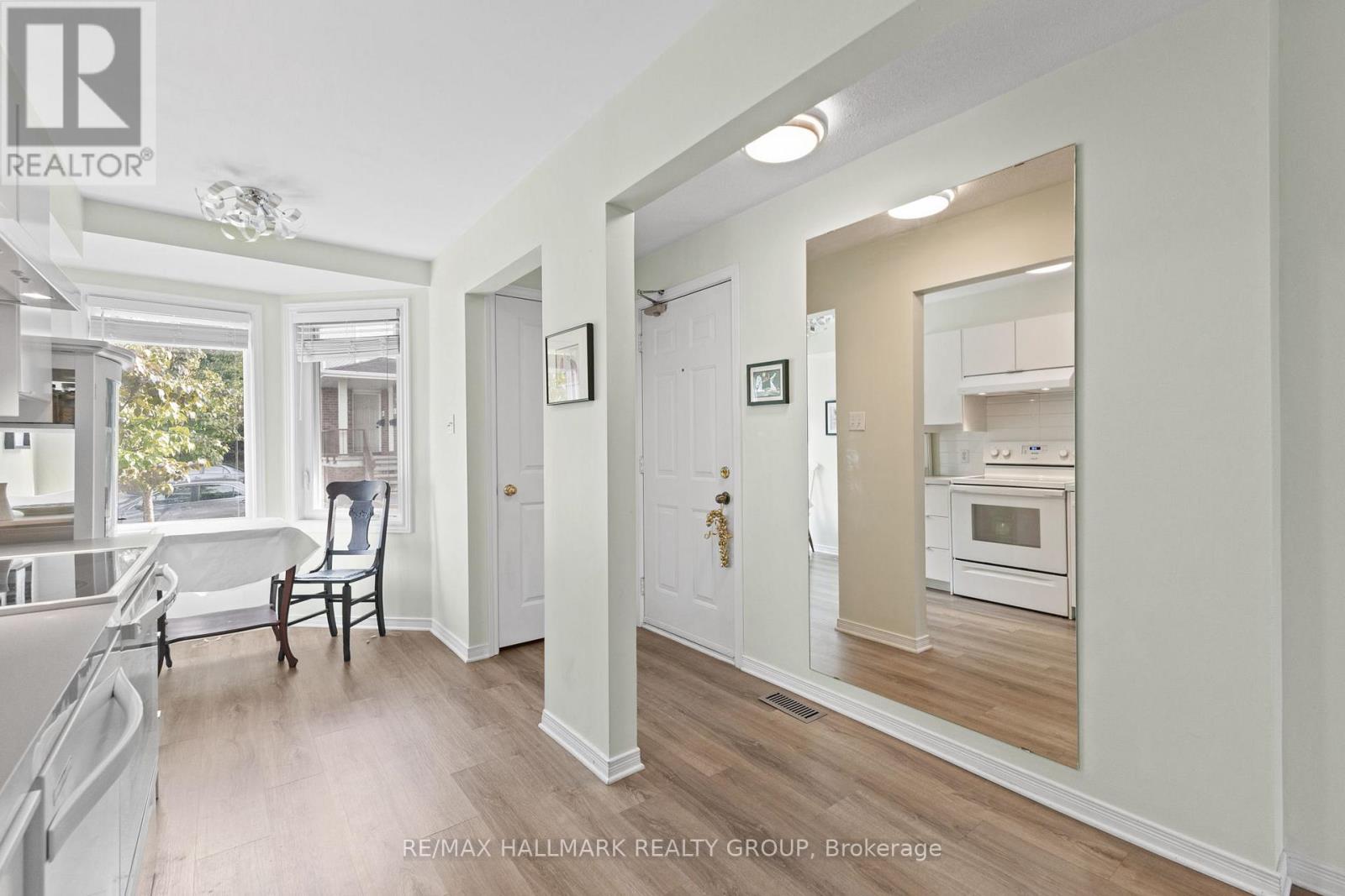 35 - 1400 Wildberry Court, Ottawa, Ontario  K1C 7K6 - Photo 7 - X12901024