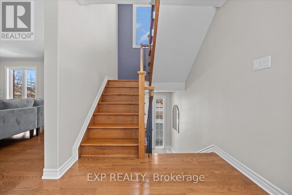 374 Greenwood Avenue, Ottawa, Ontario  K2A 4E6 - Photo 14 - X12901060