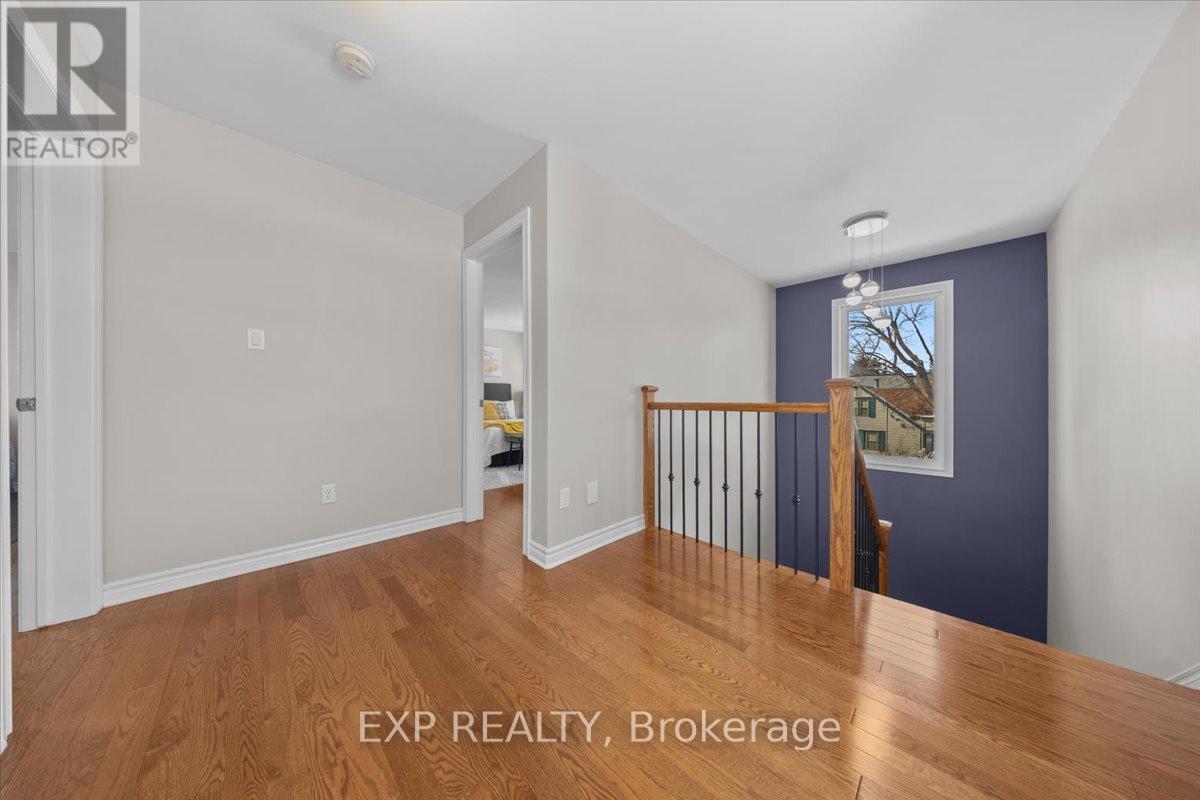 374 Greenwood Avenue, Ottawa, Ontario  K2A 4E6 - Photo 15 - X12901060