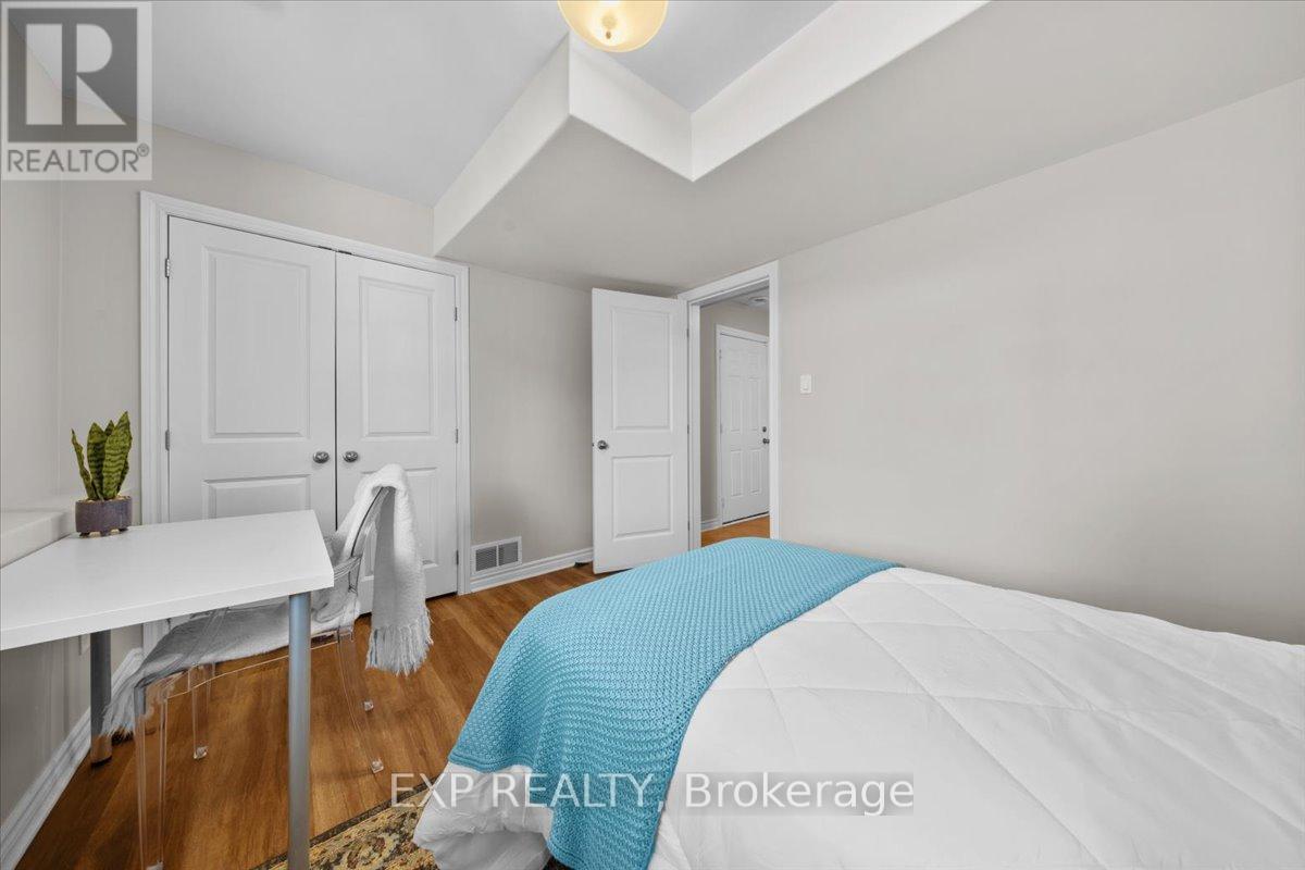 374 Greenwood Avenue, Ottawa, Ontario  K2A 4E6 - Photo 23 - X12901060