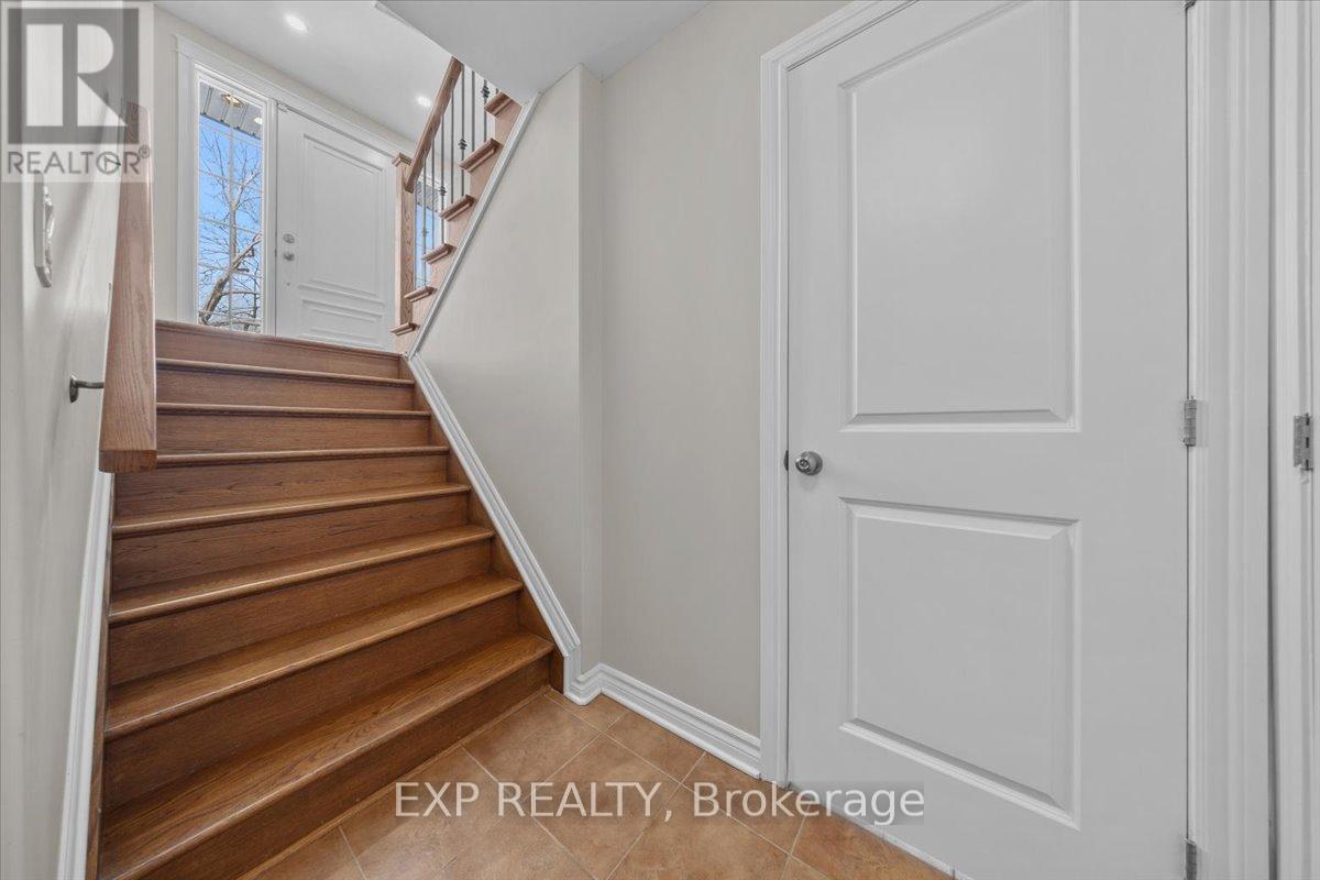 374 Greenwood Avenue, Ottawa, Ontario  K2A 4E6 - Photo 25 - X12901060