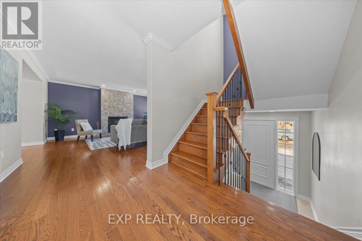 374 Greenwood Avenue, Ottawa, Ontario  K2A 4E6 - Photo 4 - X12901060