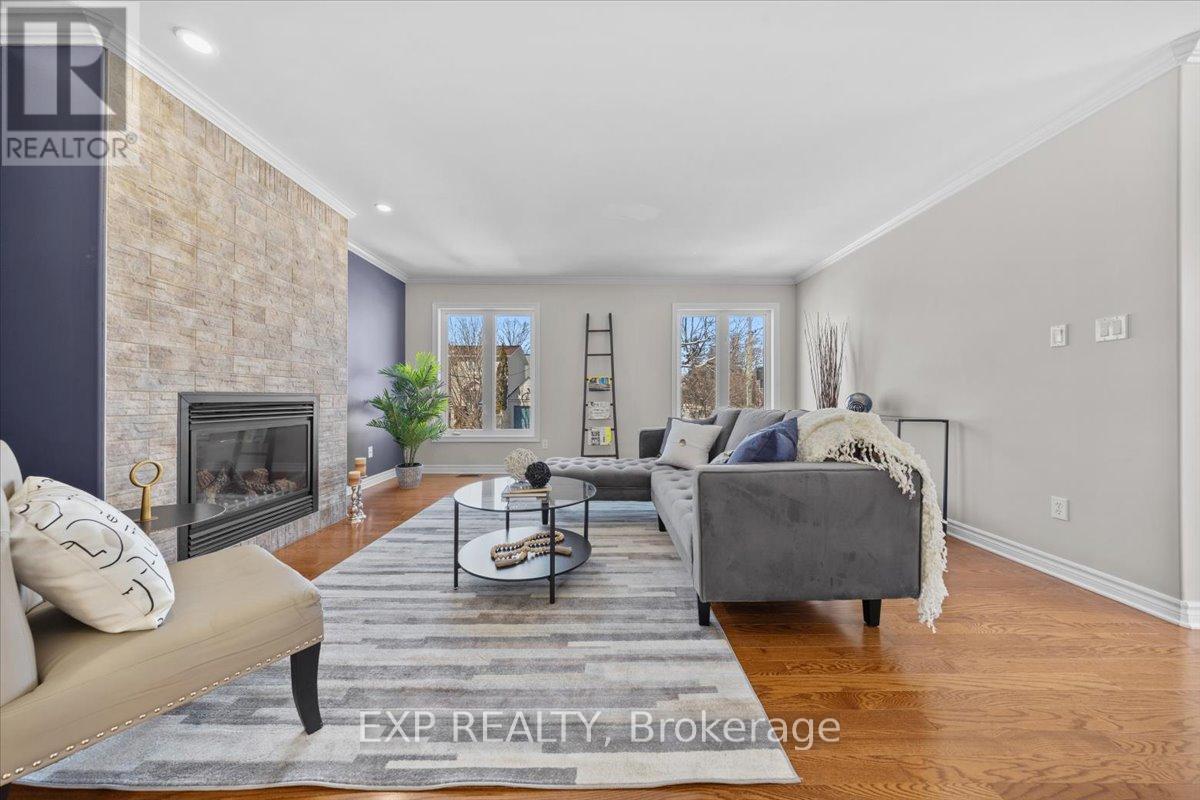 374 Greenwood Avenue, Ottawa, Ontario  K2A 4E6 - Photo 6 - X12901060