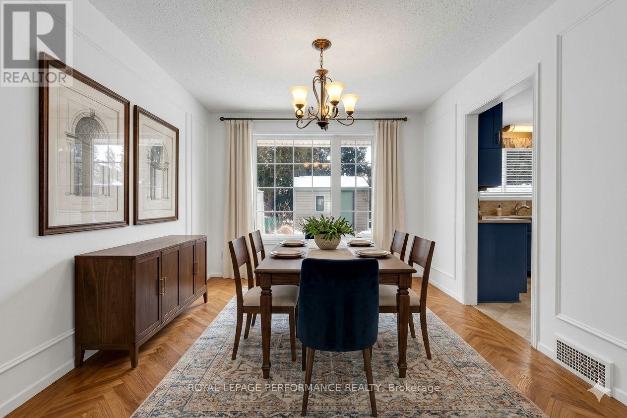 2166 Bickerton Avenue, Ottawa, Ontario  K1J 6Y3 - Photo 10 - X12901110