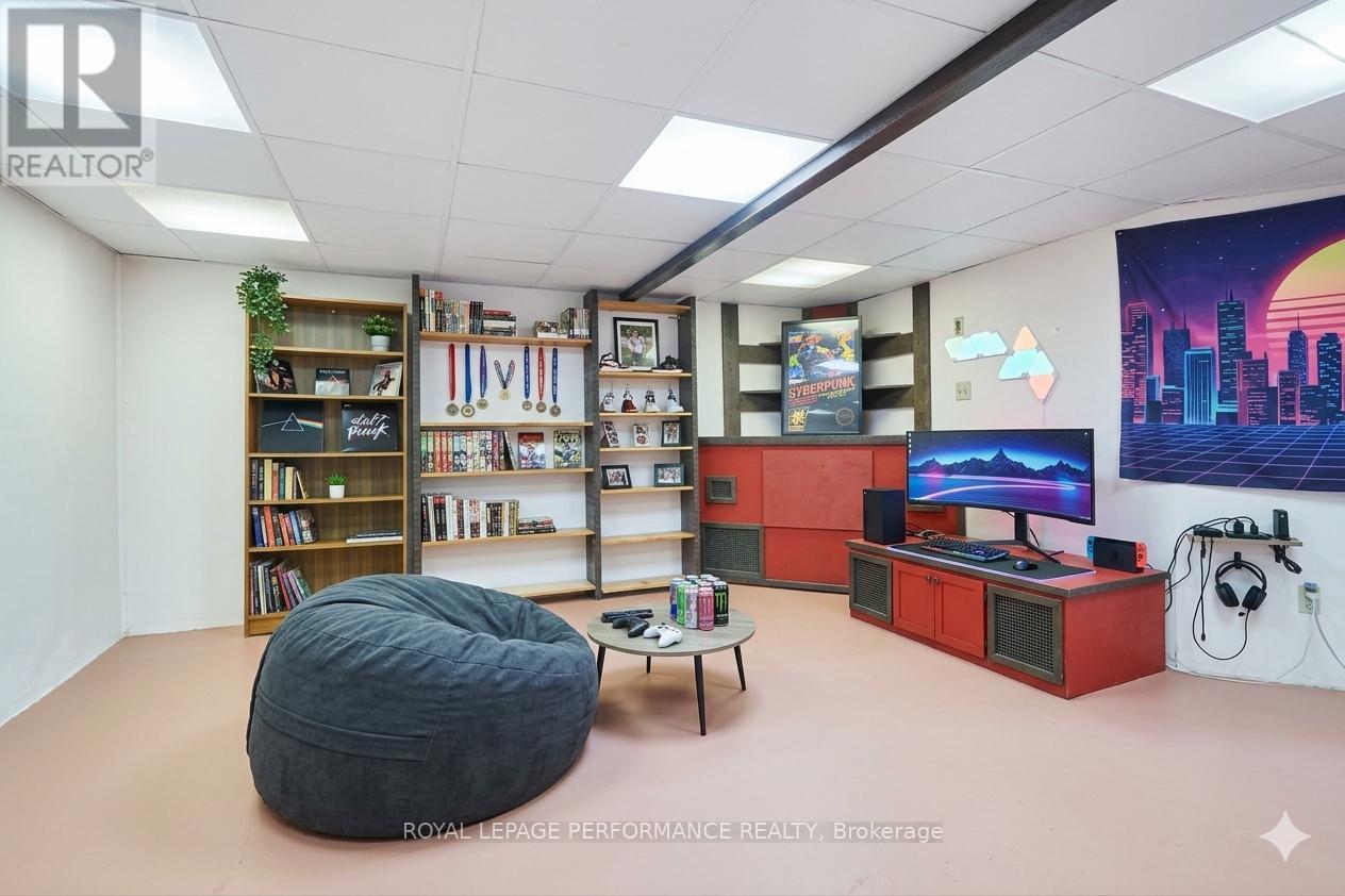 2166 Bickerton Avenue, Ottawa, Ontario  K1J 6Y3 - Photo 37 - X12901110