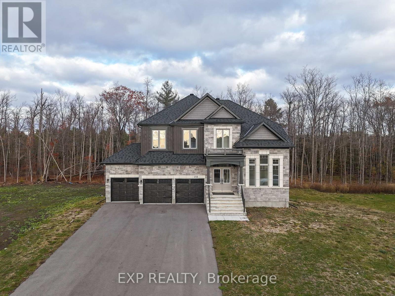 256 ANTLER COURT, Mississippi Mills, Ontario