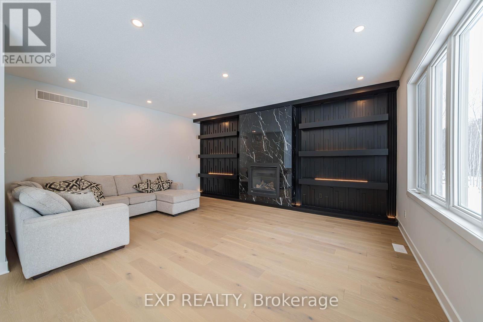 256 Antler Court, Mississippi Mills, Ontario  K0A 1A0 - Photo 16 - X12901138