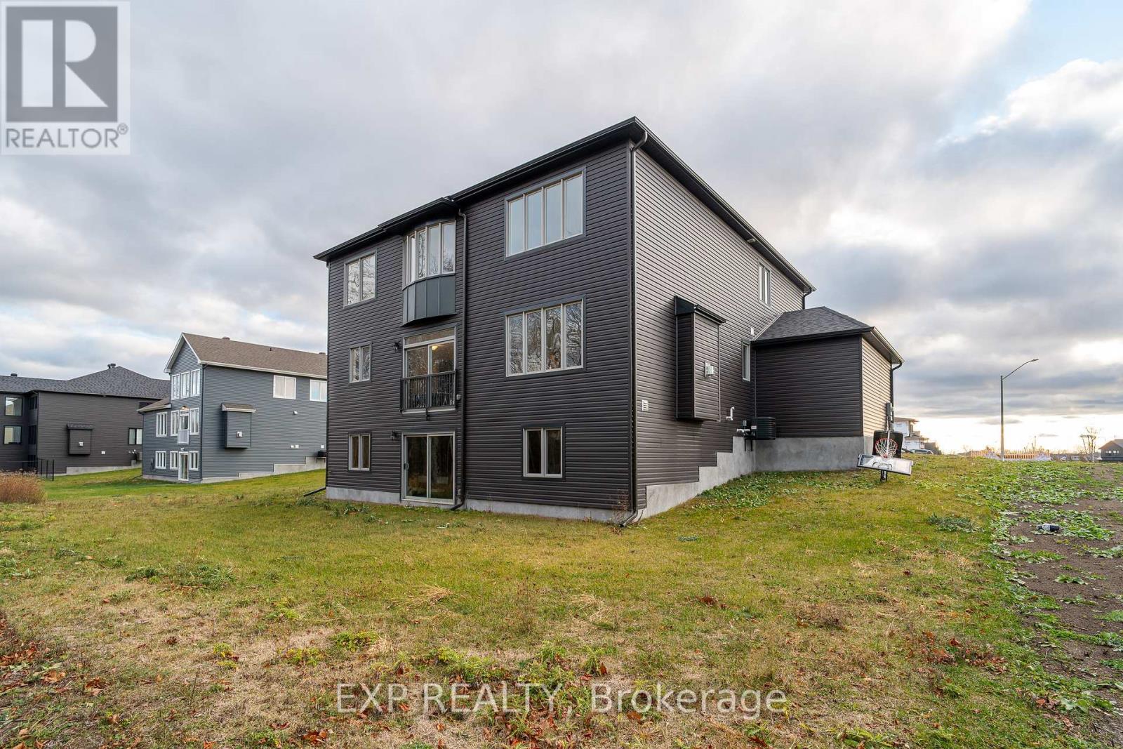 256 Antler Court, Mississippi Mills, Ontario  K0A 1A0 - Photo 48 - X12901138