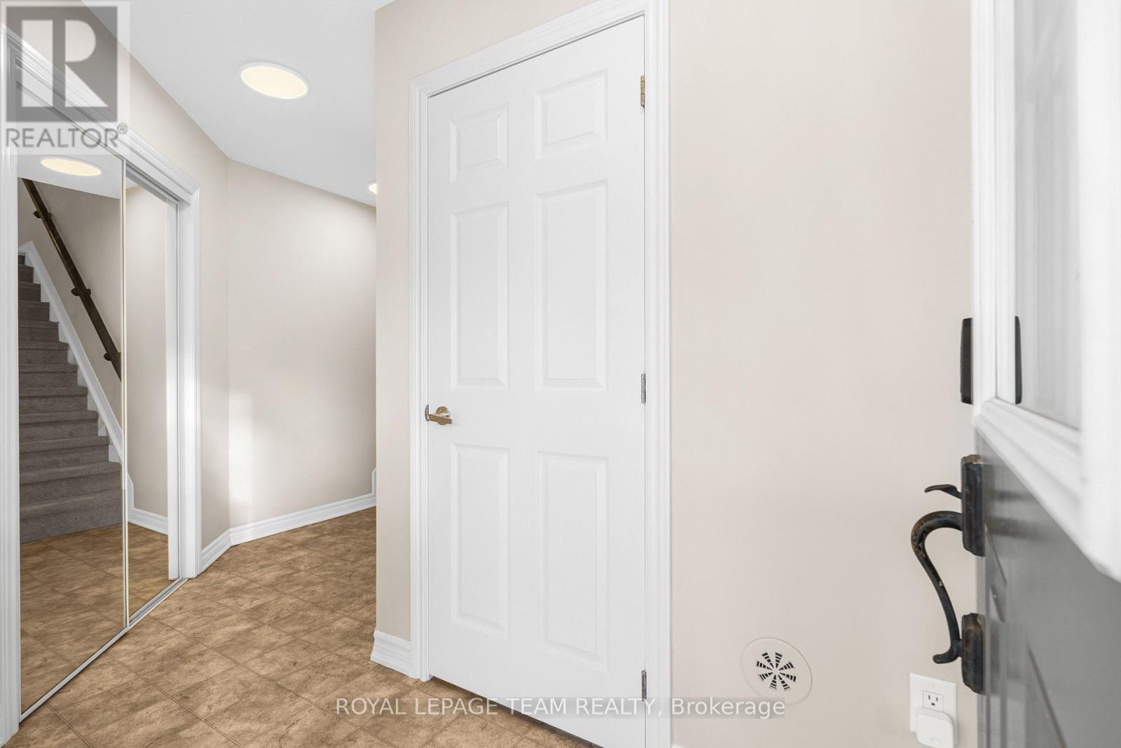 151 Grenadine Street, Ottawa, Ontario  K2S 0N8 - Photo 5 - X12901152