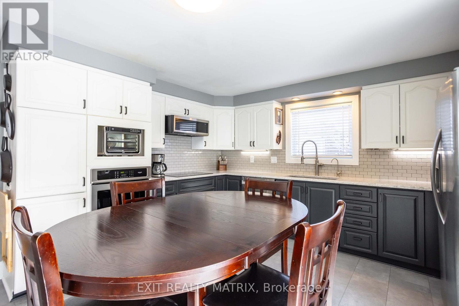 539 Church Street, North Dundas, Ontario  K0C 2K0 - Photo 15 - X12901172