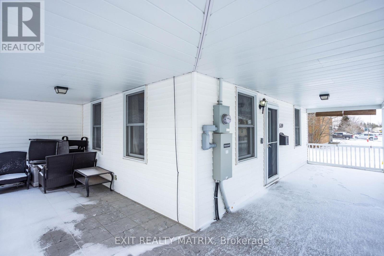 539 Church Street, North Dundas, Ontario  K0C 2K0 - Photo 5 - X12901172