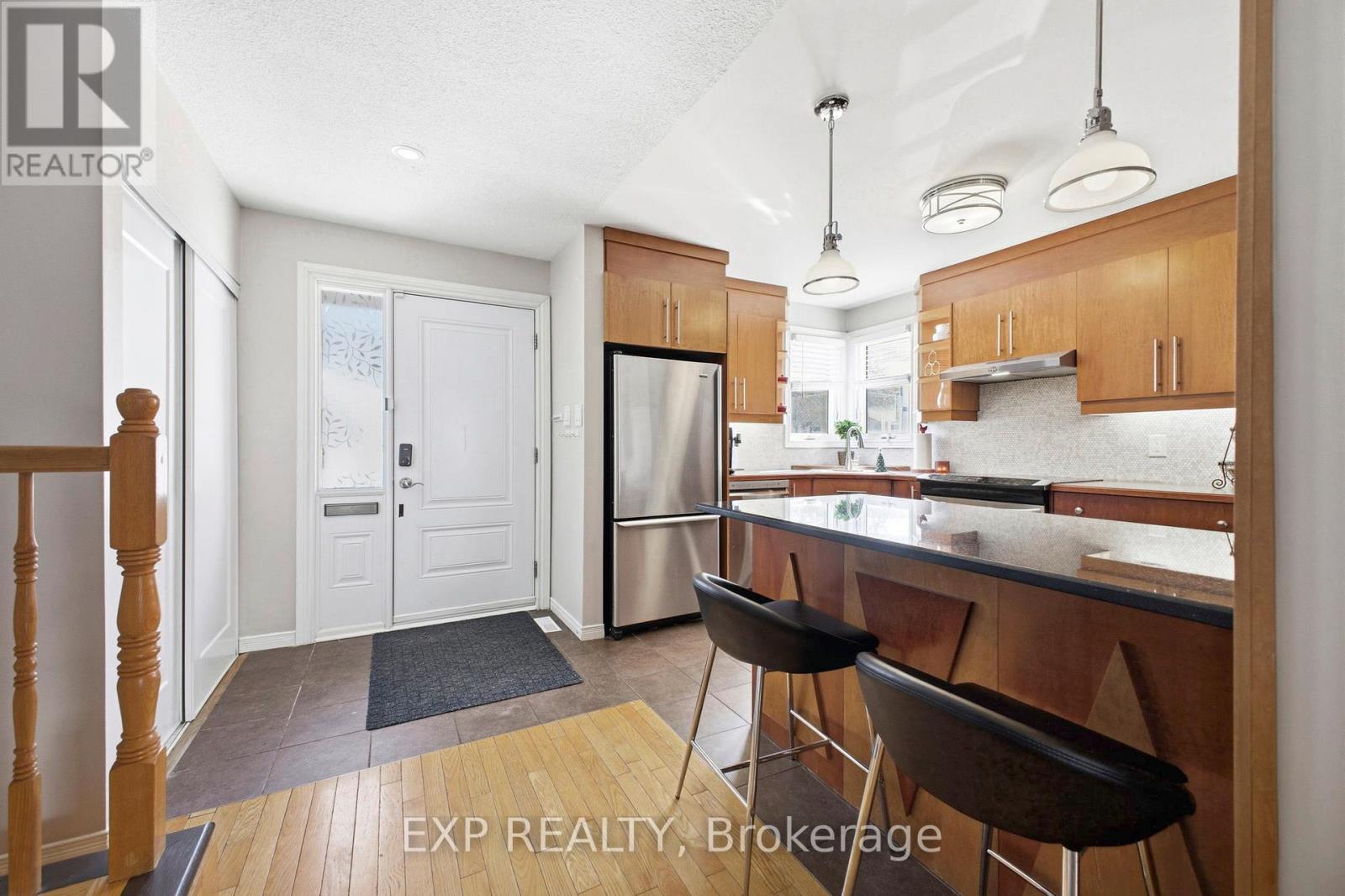 161 Mcclintock Way, Ottawa, Ontario  K2L 2A5 - Photo 3 - X12901174