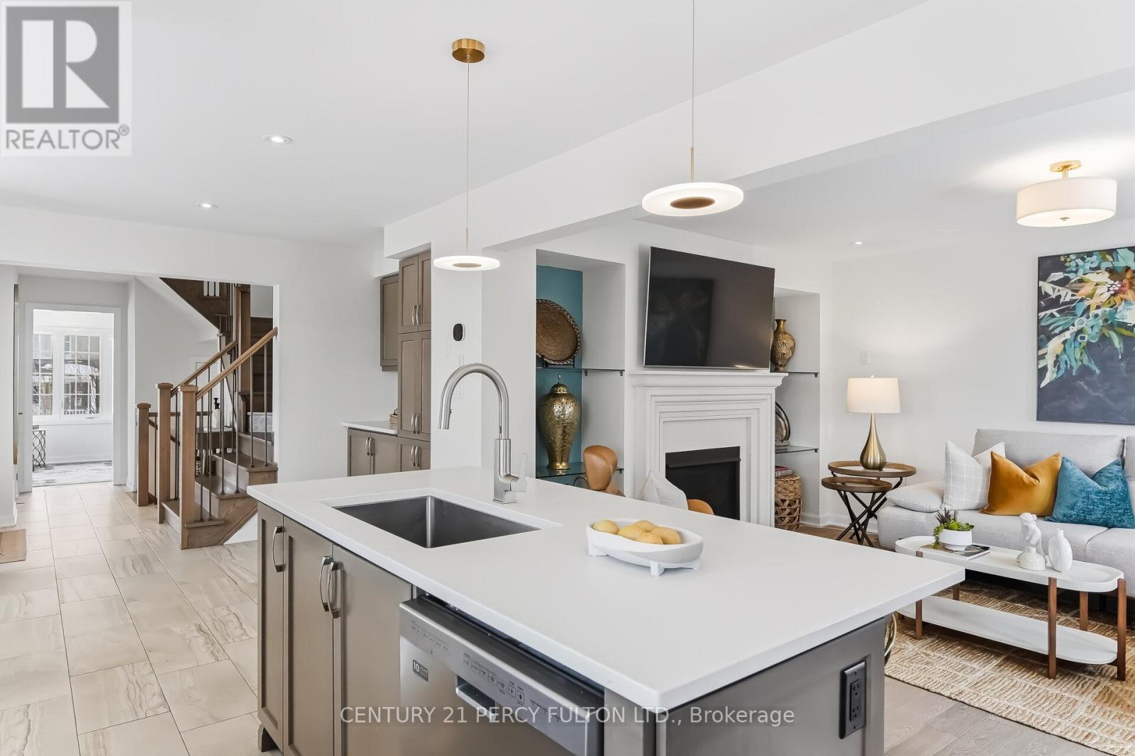 1082 Belcourt Street, Pickering, Ontario  L1X 0G2 - Photo 13 - E12901052