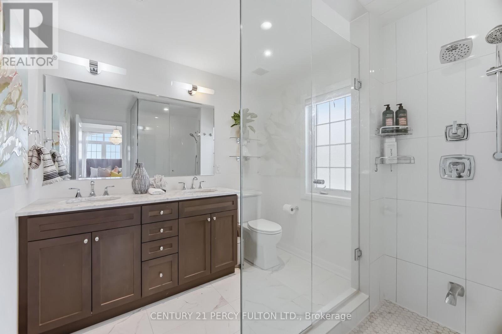 1082 Belcourt Street, Pickering, Ontario  L1X 0G2 - Photo 21 - E12901052