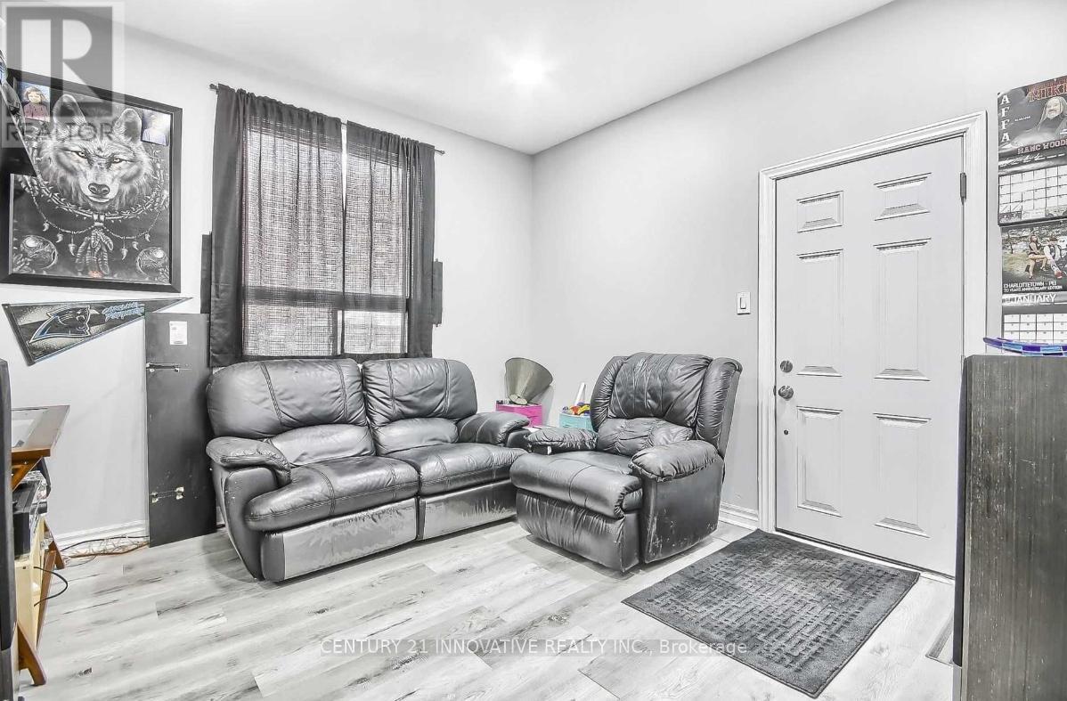 211 Albert Street, Oshawa (Central), Ontario  L1H 4R6 - Photo 6 - E12901112