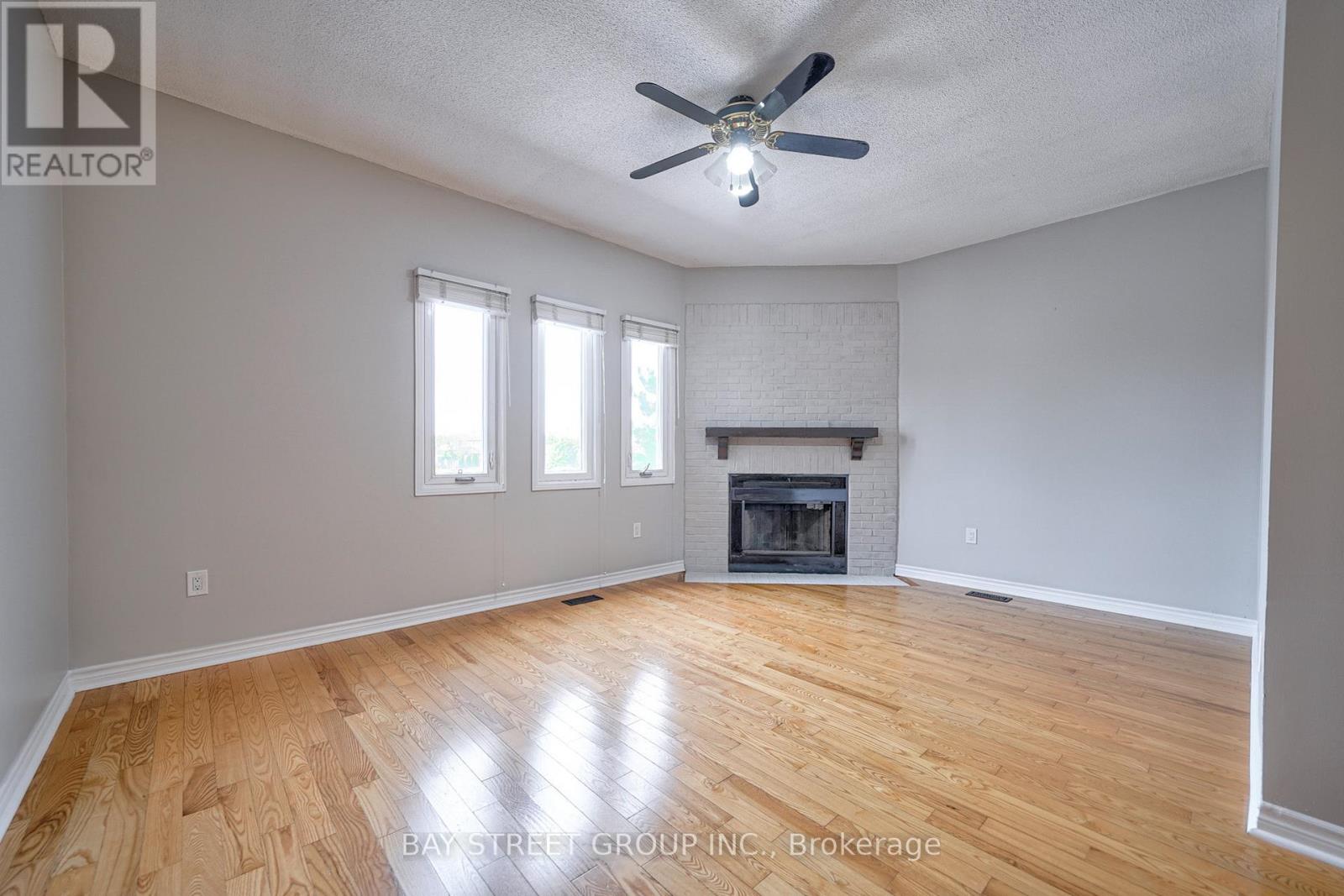 596 Constellation Drive, Mississauga (Hurontario), Ontario  L5R 2X3 - Photo 18 - W12901084