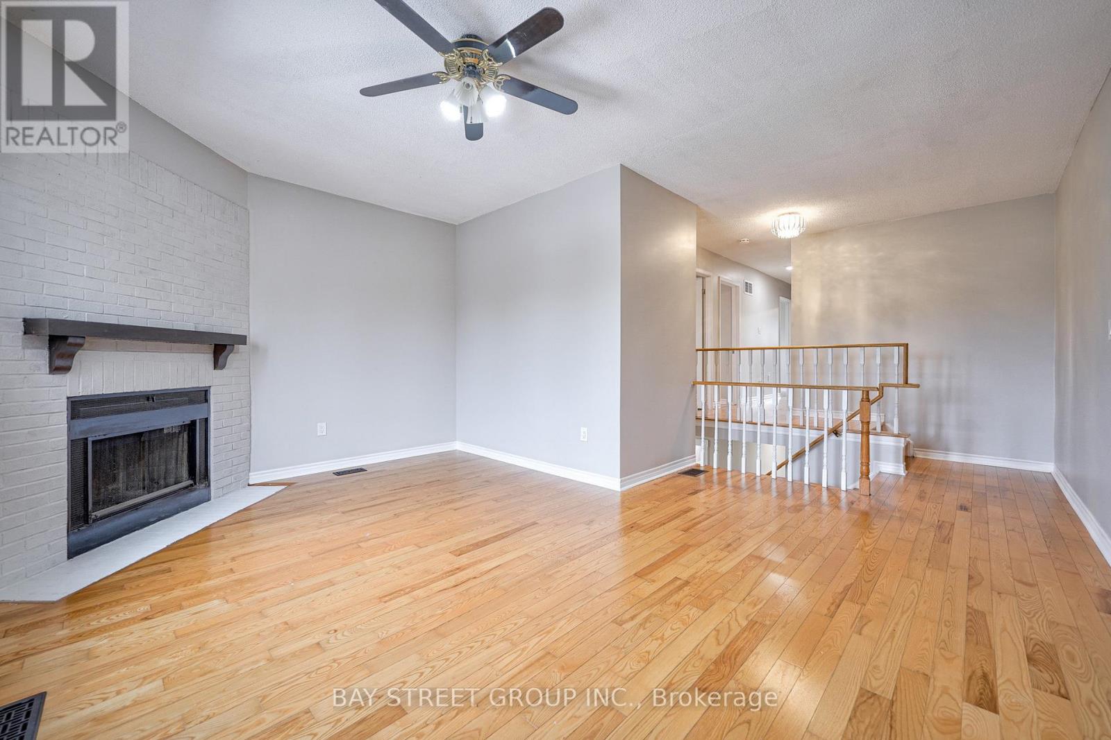 596 Constellation Drive, Mississauga (Hurontario), Ontario  L5R 2X3 - Photo 20 - W12901084