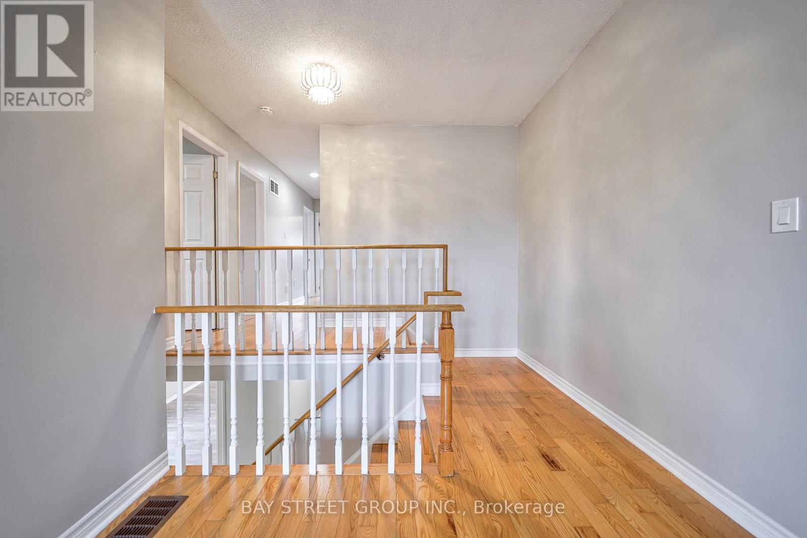 596 Constellation Drive, Mississauga (Hurontario), Ontario  L5R 2X3 - Photo 21 - W12901084