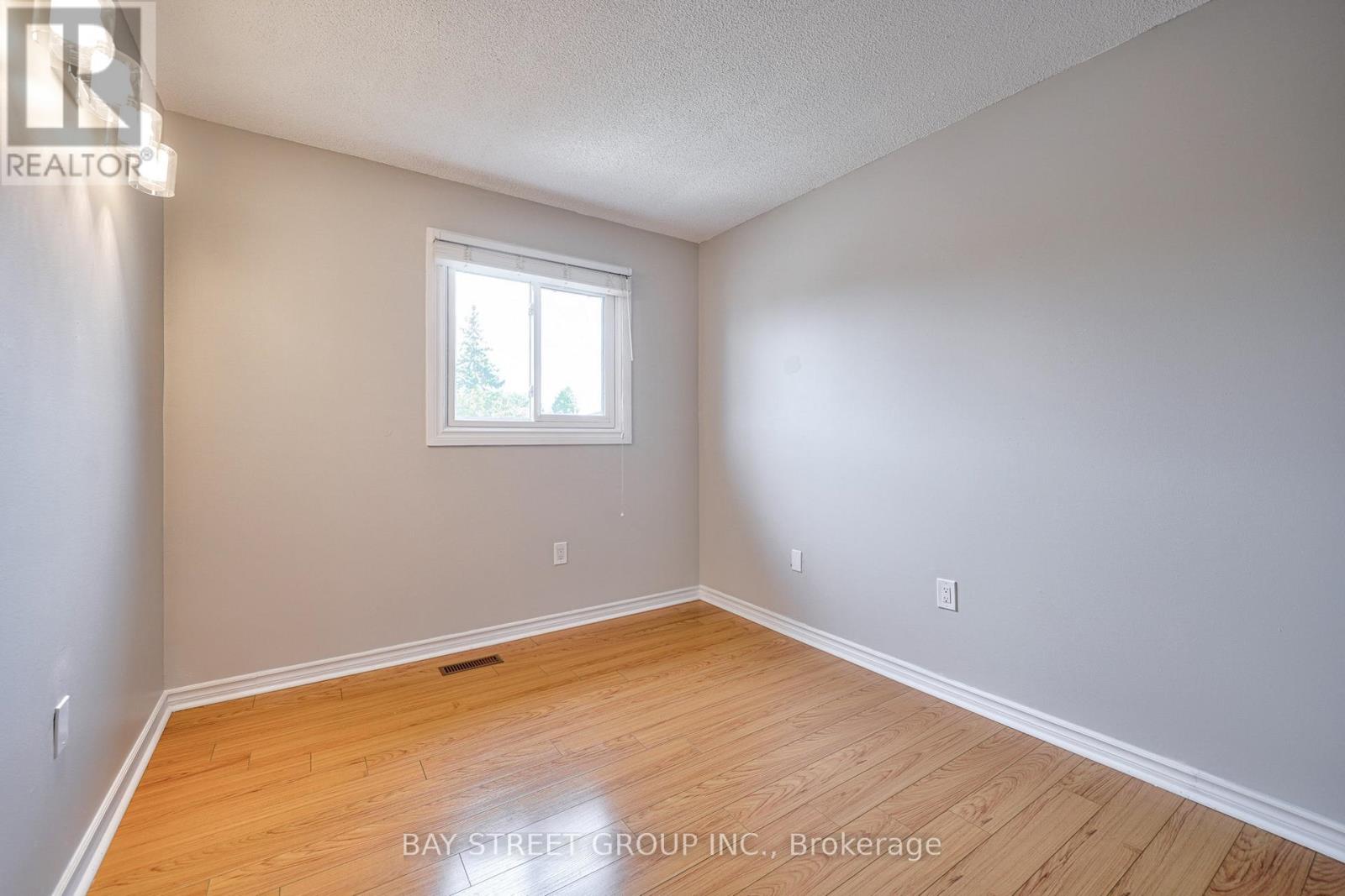 596 Constellation Drive, Mississauga (Hurontario), Ontario  L5R 2X3 - Photo 25 - W12901084