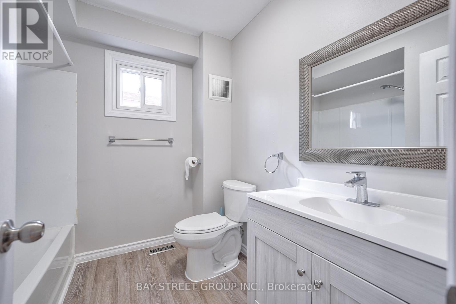 596 Constellation Drive, Mississauga (Hurontario), Ontario  L5R 2X3 - Photo 26 - W12901084