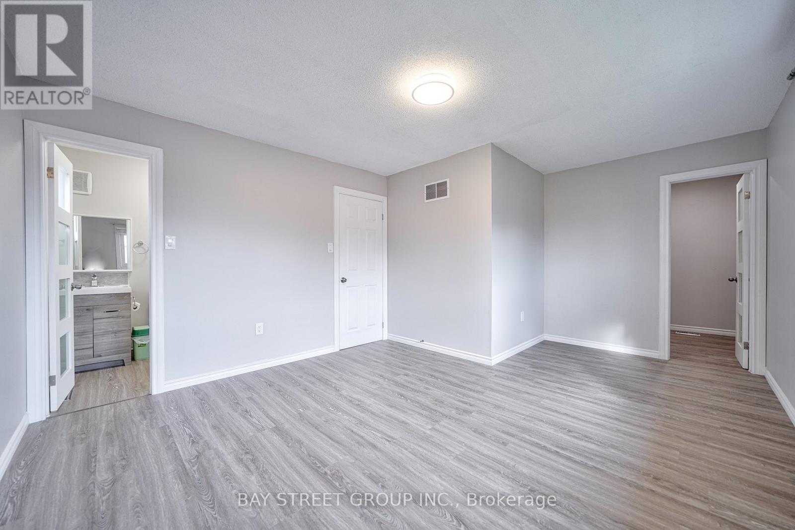 596 Constellation Drive, Mississauga (Hurontario), Ontario  L5R 2X3 - Photo 31 - W12901084