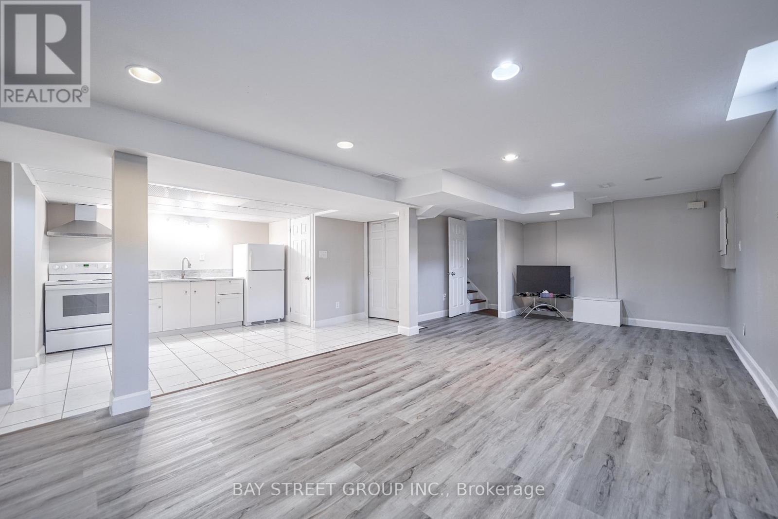 596 Constellation Drive, Mississauga (Hurontario), Ontario  L5R 2X3 - Photo 36 - W12901084