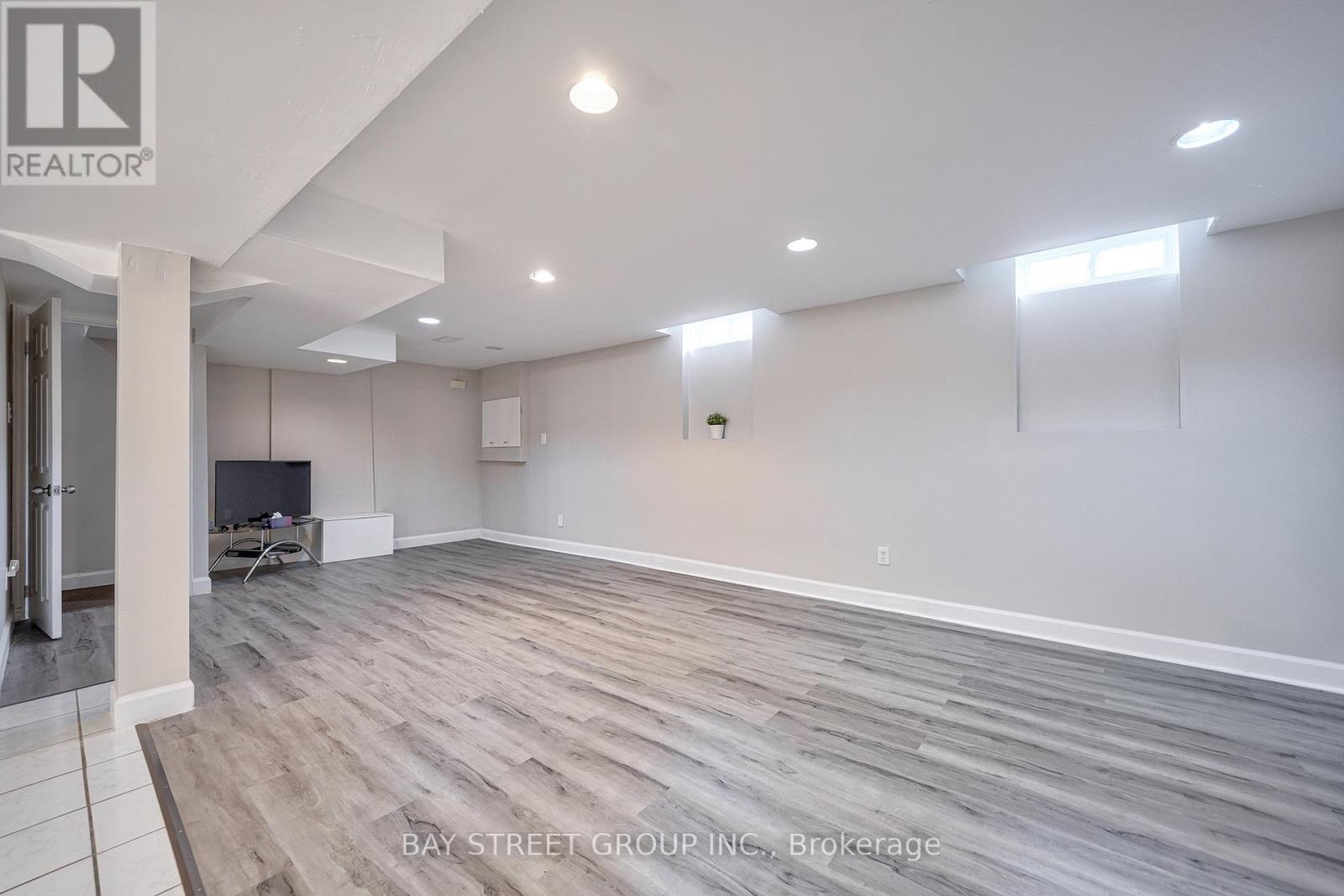 596 Constellation Drive, Mississauga (Hurontario), Ontario  L5R 2X3 - Photo 37 - W12901084