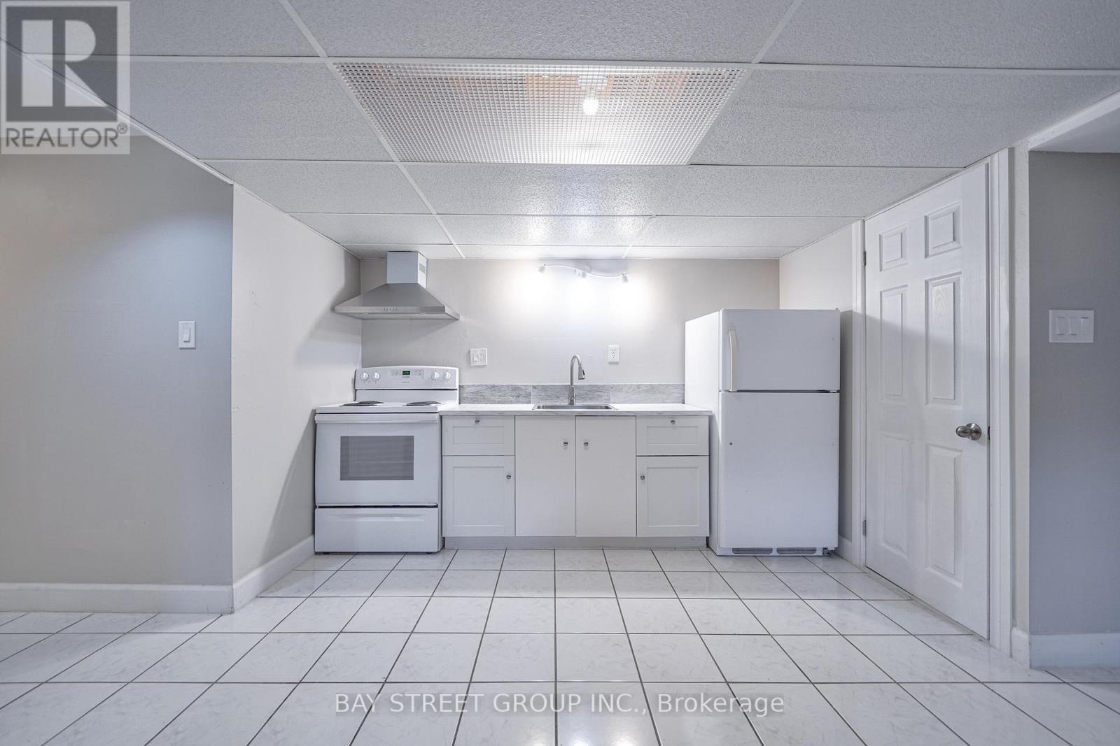 596 Constellation Drive, Mississauga (Hurontario), Ontario  L5R 2X3 - Photo 38 - W12901084