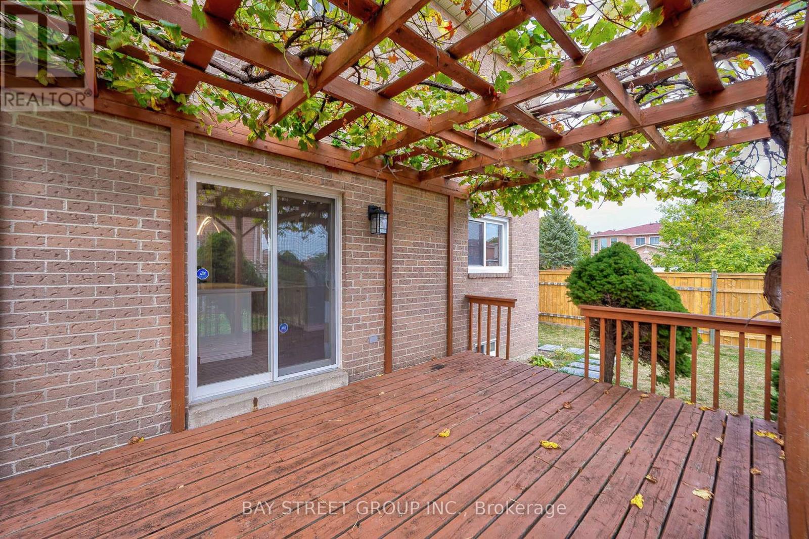 596 Constellation Drive, Mississauga (Hurontario), Ontario  L5R 2X3 - Photo 46 - W12901084