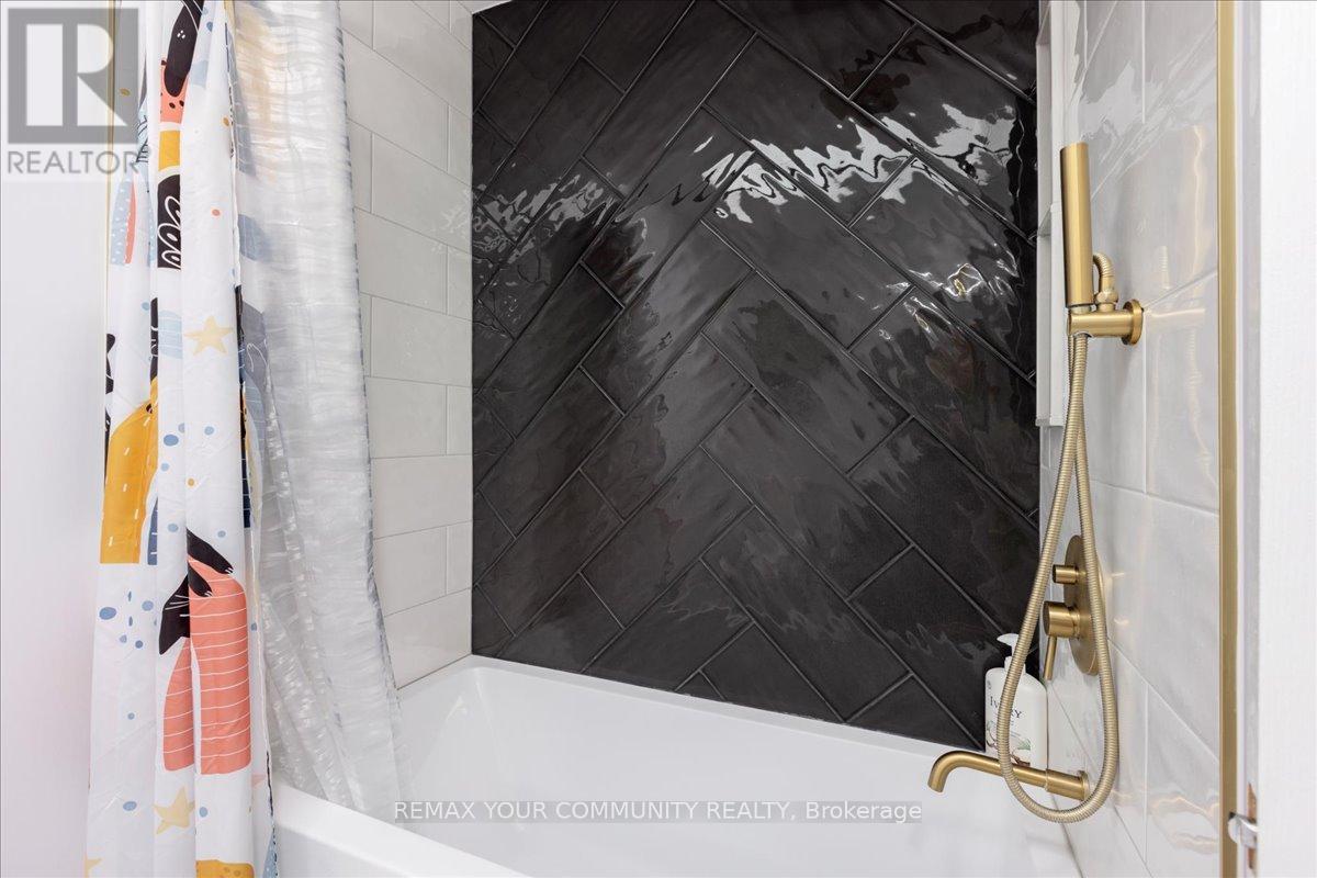 65 Smith Street, Bradford West Gwillimbury (Bradford), Ontario  L3Z 3Z1 - Photo 33 - N12901146