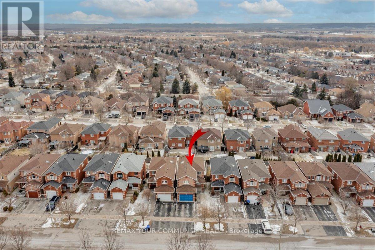 65 Smith Street, Bradford West Gwillimbury (Bradford), Ontario  L3Z 3Z1 - Photo 6 - N12901146