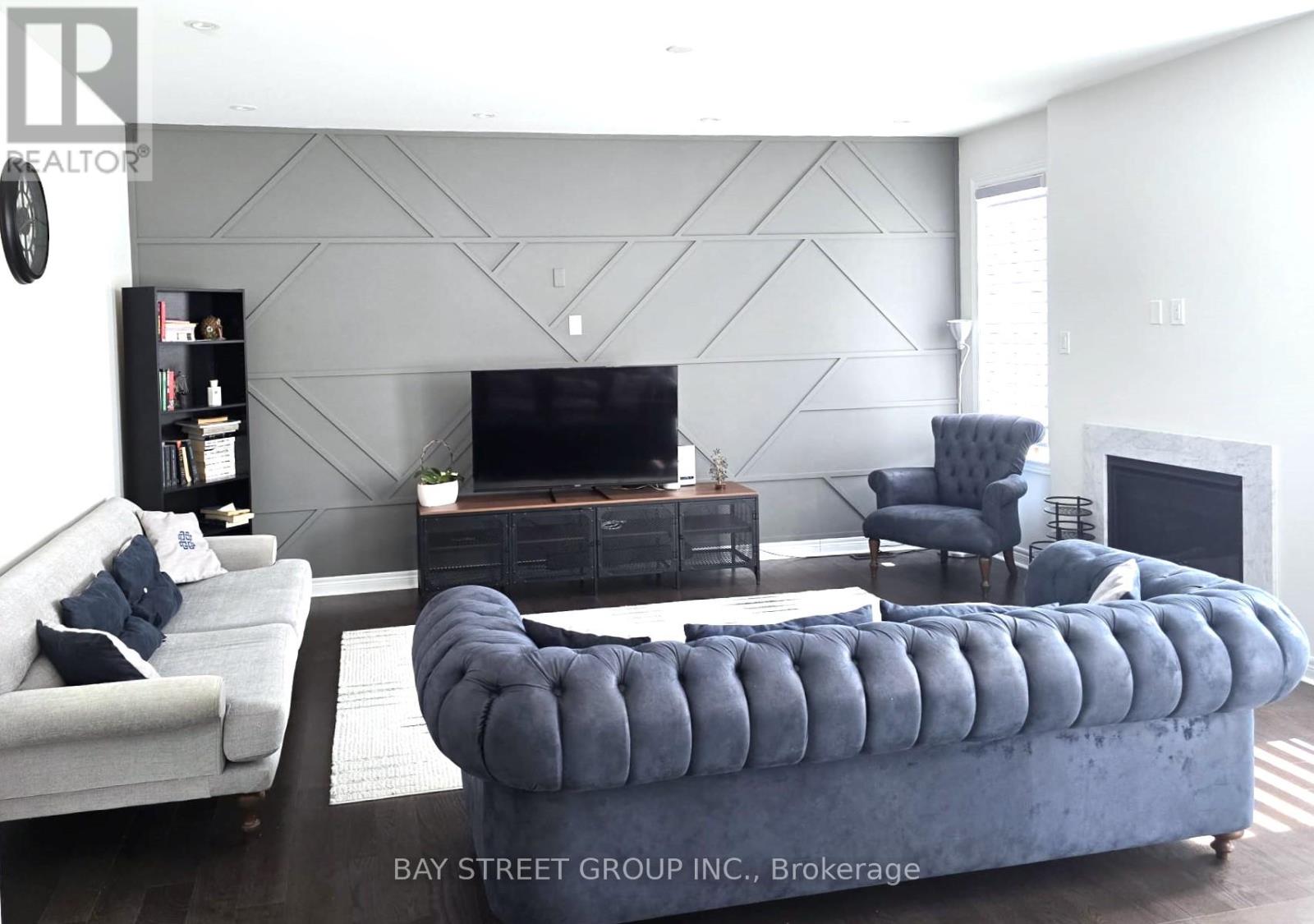 404 Baker Hill Boulevard, Whitchurch-Stouffville, Ontario  L4A 4P4 - Photo 4 - N12901202