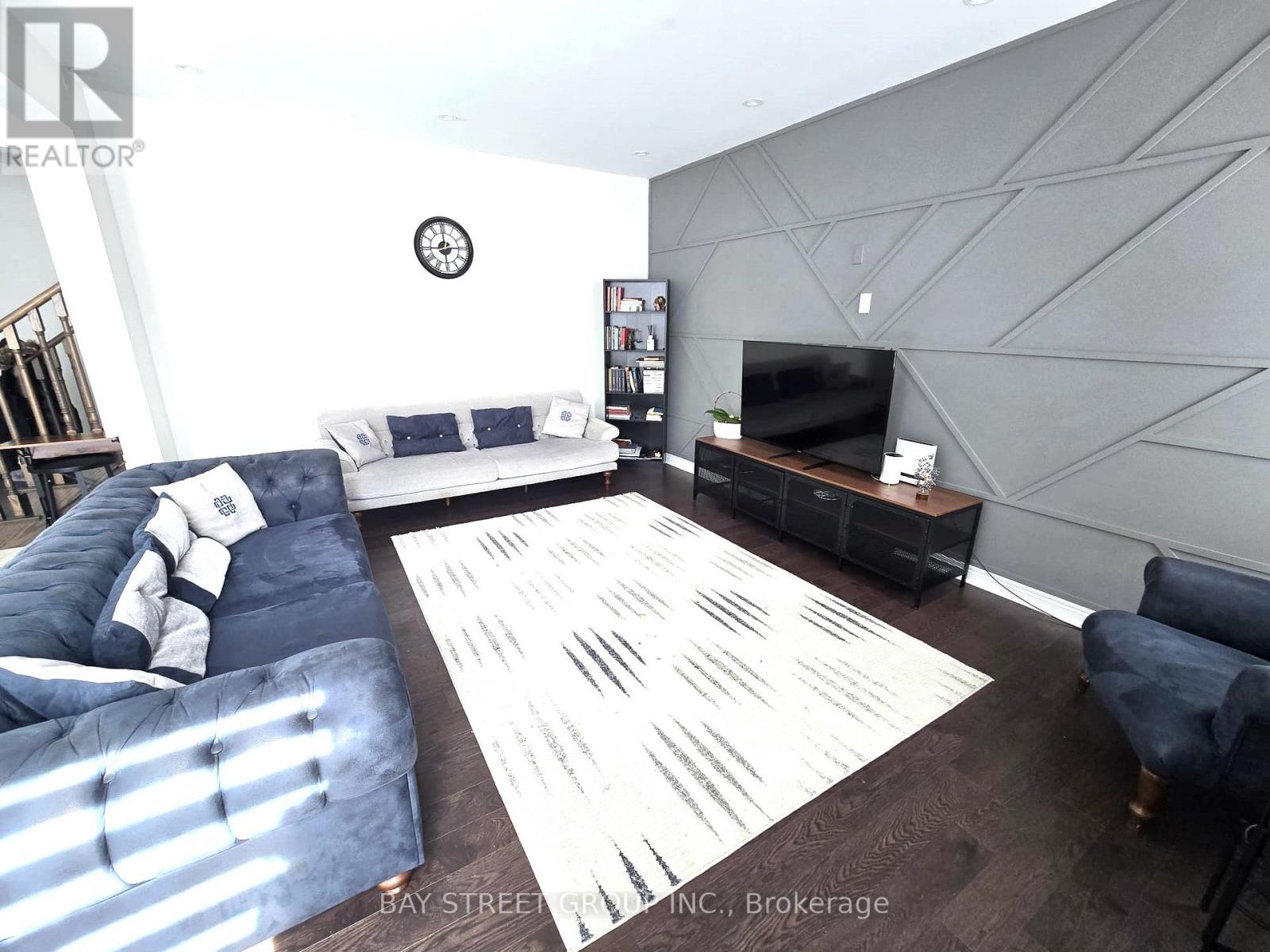 404 Baker Hill Boulevard, Whitchurch-Stouffville, Ontario  L4A 4P4 - Photo 5 - N12901202