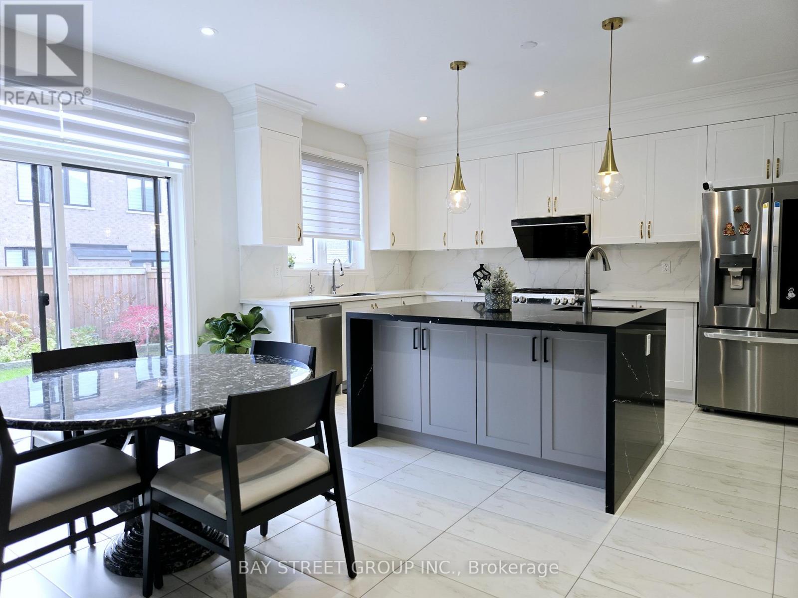 404 Baker Hill Boulevard, Whitchurch-Stouffville, Ontario  L4A 4P4 - Photo 9 - N12901202