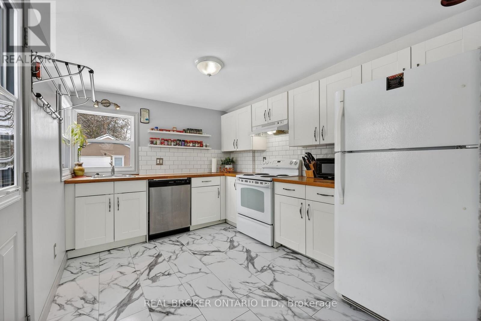 322 11 Line S, Oro-Medonte (Hawkestone), Ontario  L0L 1T0 - Photo 3 - S12901100