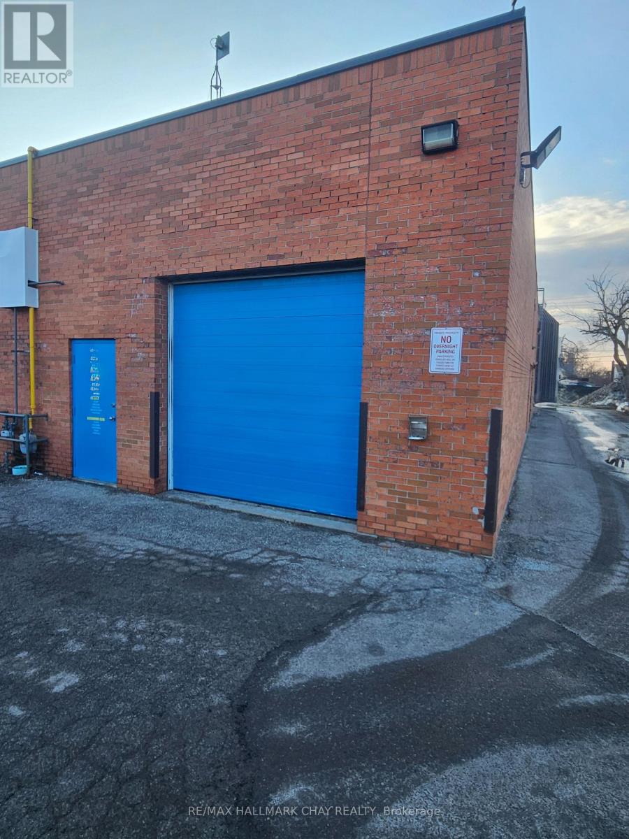 1b - 18 Cundles Road E, Barrie, Ontario  L4M 2Z5 - Photo 2 - S12901122