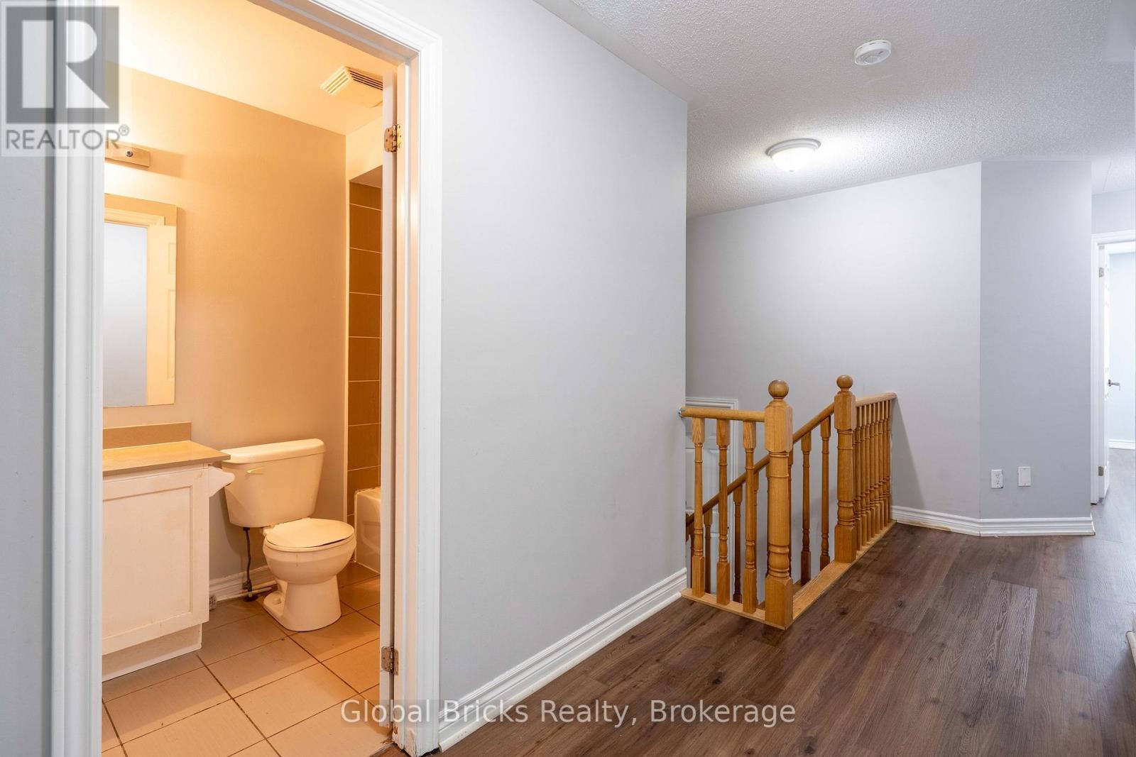 10 Dillon Drive, Brampton, Ontario  L6X 3B6 - Photo 18 - W12888120