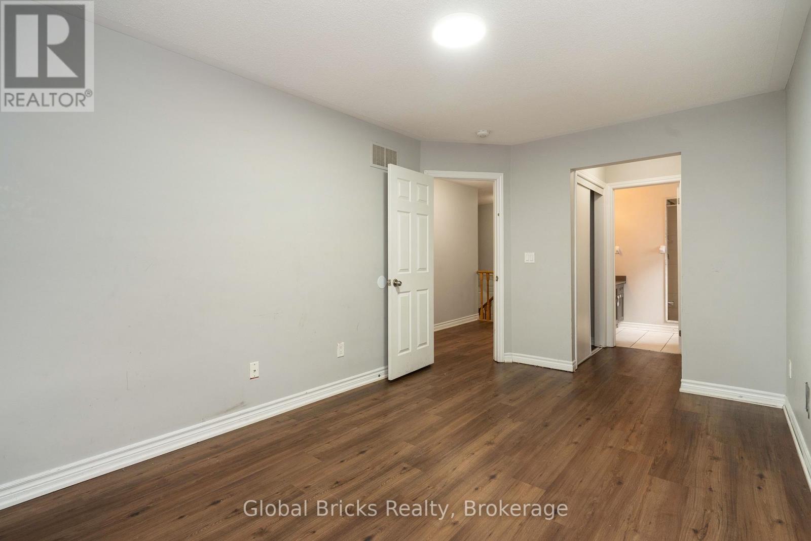 10 Dillon Drive, Brampton, Ontario  L6X 3B6 - Photo 23 - W12888120