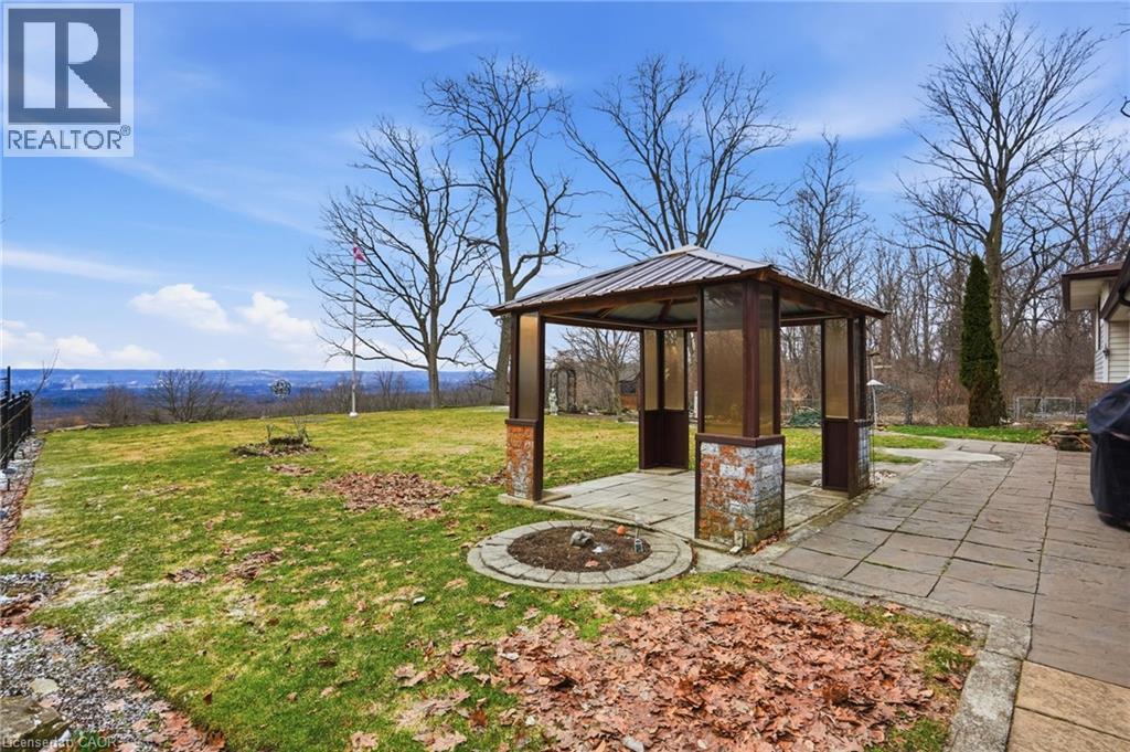 1 Thorncrest Boulevard, Dundas, Ontario  L9H 7L1 - Photo 33 - 40813623