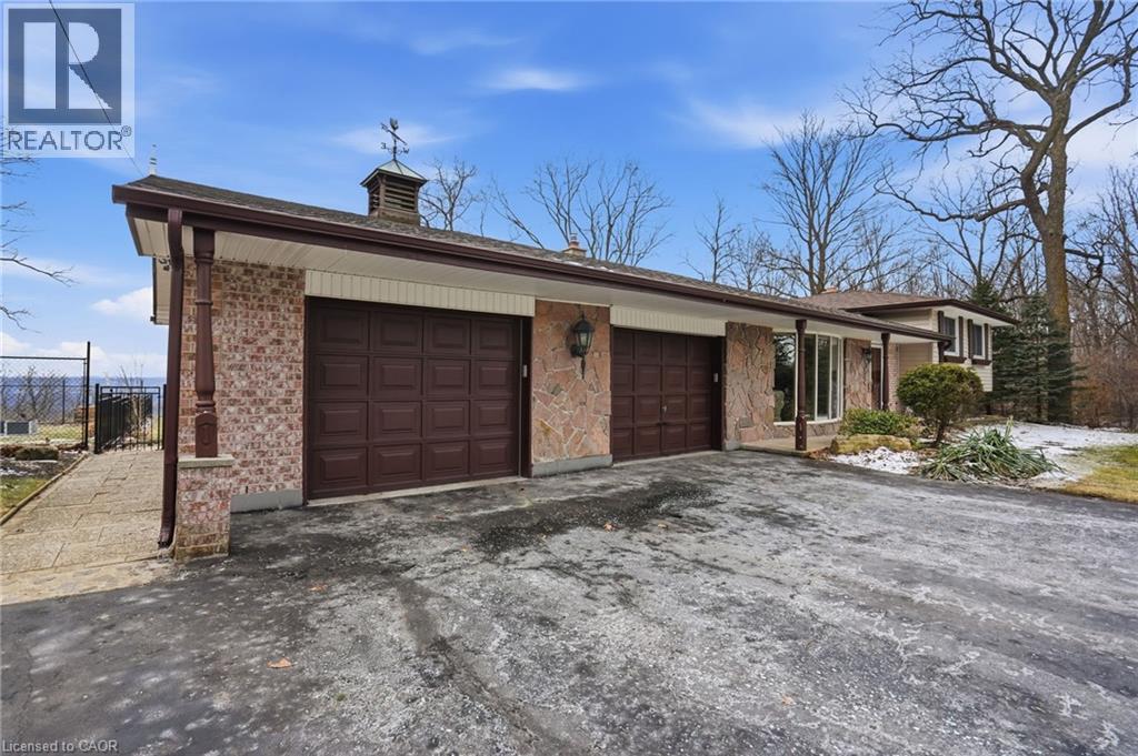 1 Thorncrest Boulevard, Dundas, Ontario  L9H 7L1 - Photo 7 - 40813623