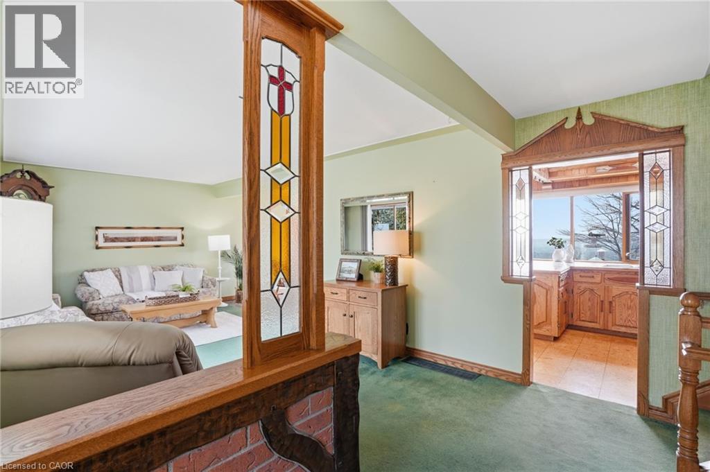 1 Thorncrest Boulevard, Dundas, Ontario  L9H 7L1 - Photo 8 - 40813623