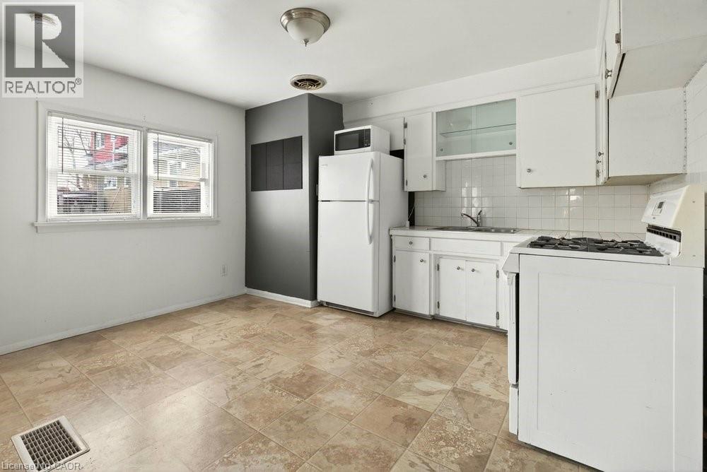 66 Queen Street S Unit# Back Unit, Thorold, Ontario  L2V 3N5 - Photo 7 - 40813614