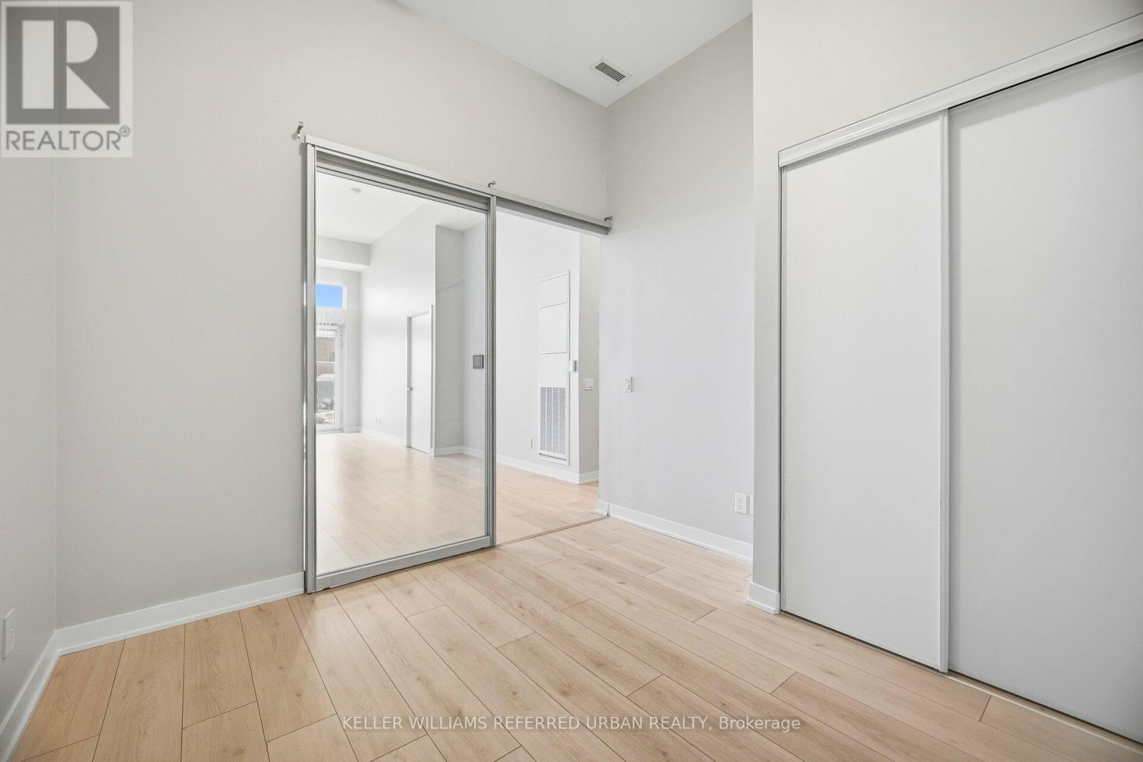 104 - 405 Dundas Street W, Oakville, Ontario  L6M 5P9 - Photo 17 - W12901010