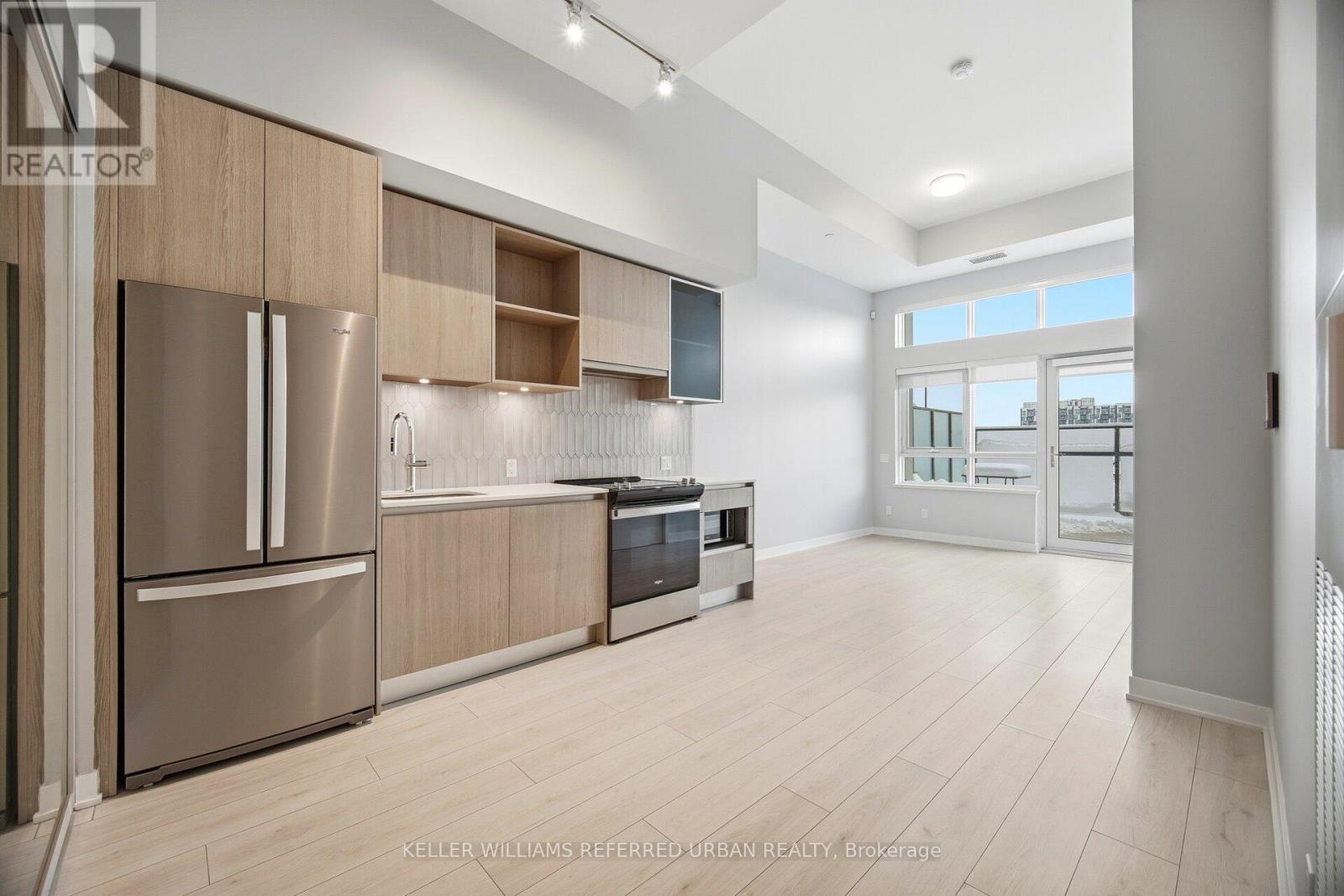 104 - 405 Dundas Street W, Oakville, Ontario  L6M 5P9 - Photo 5 - W12901010