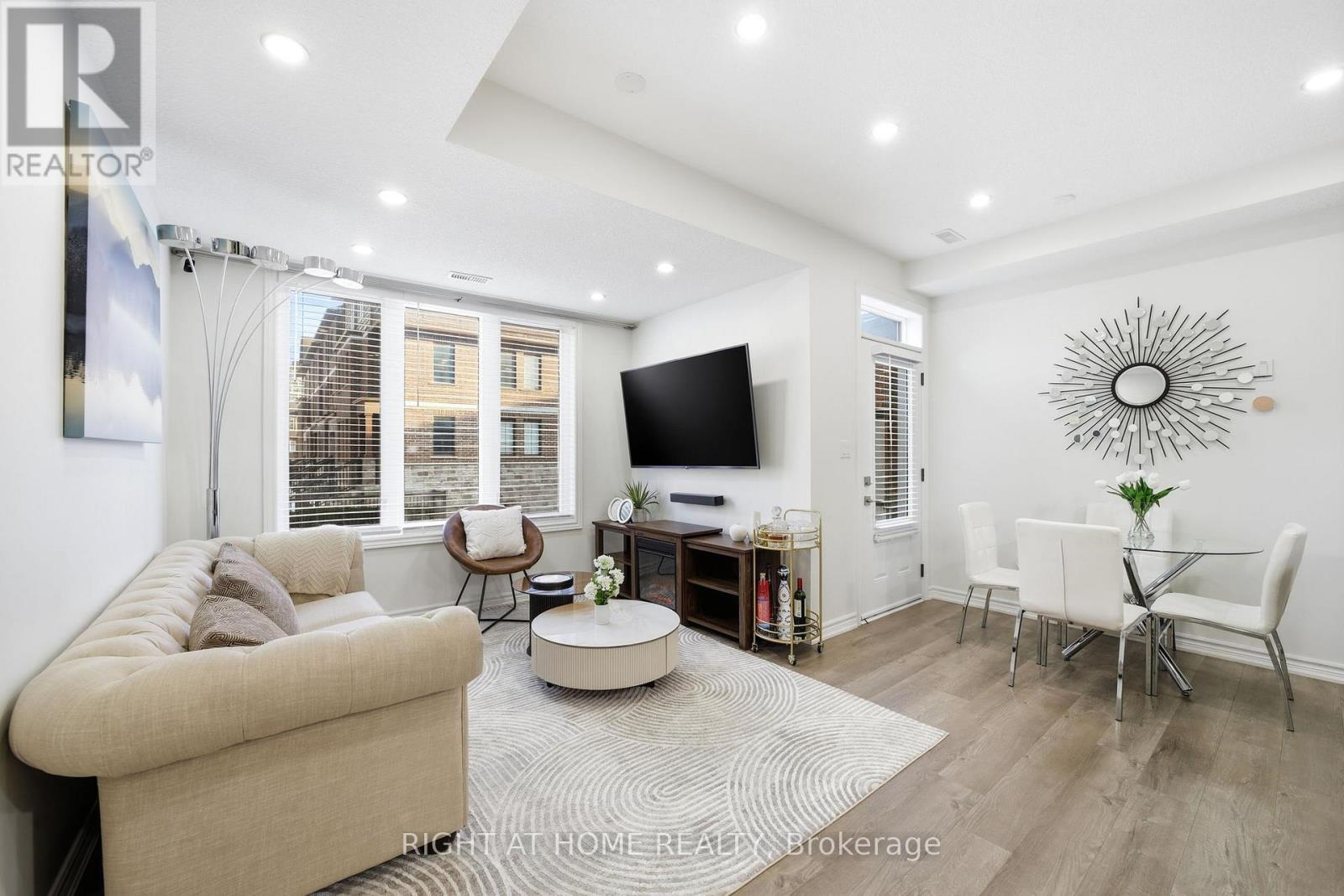 128 - 445 Ontario Street S, Milton, Ontario  L9T 9K4 - Photo 4 - W12901028