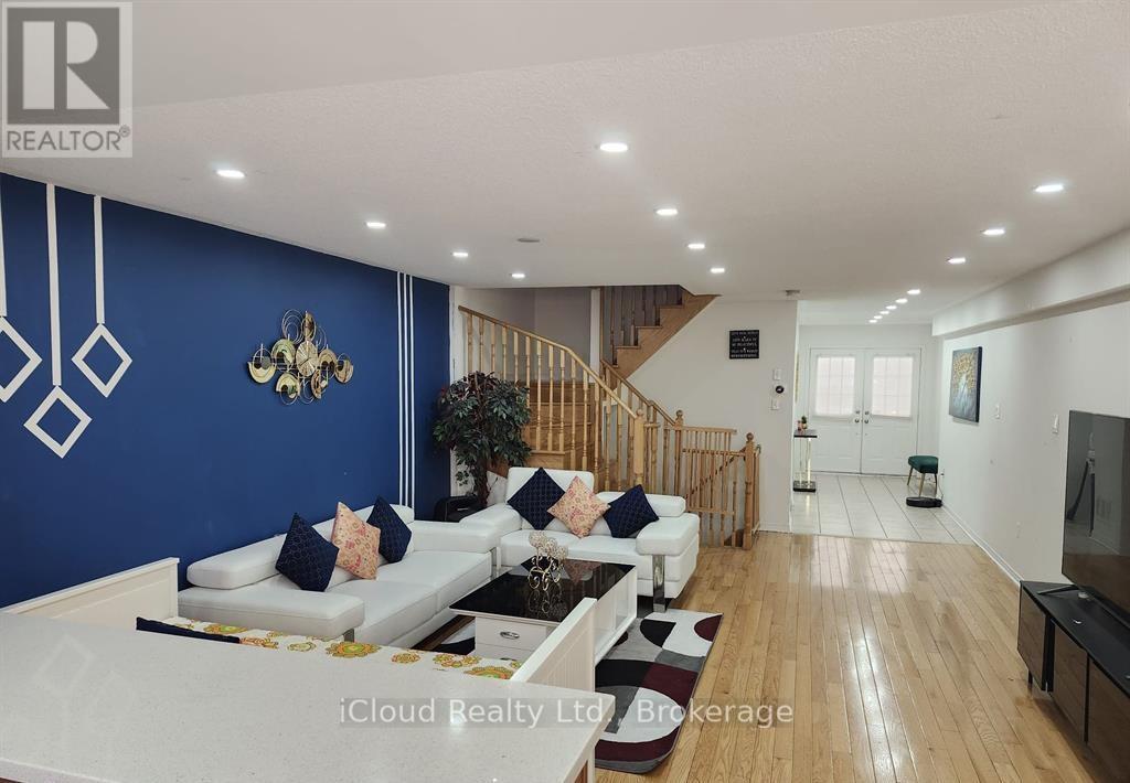 559 Candlestick Circle, Mississauga (Hurontario), Ontario  L4Z 0B1 - Photo 3 - W12901036