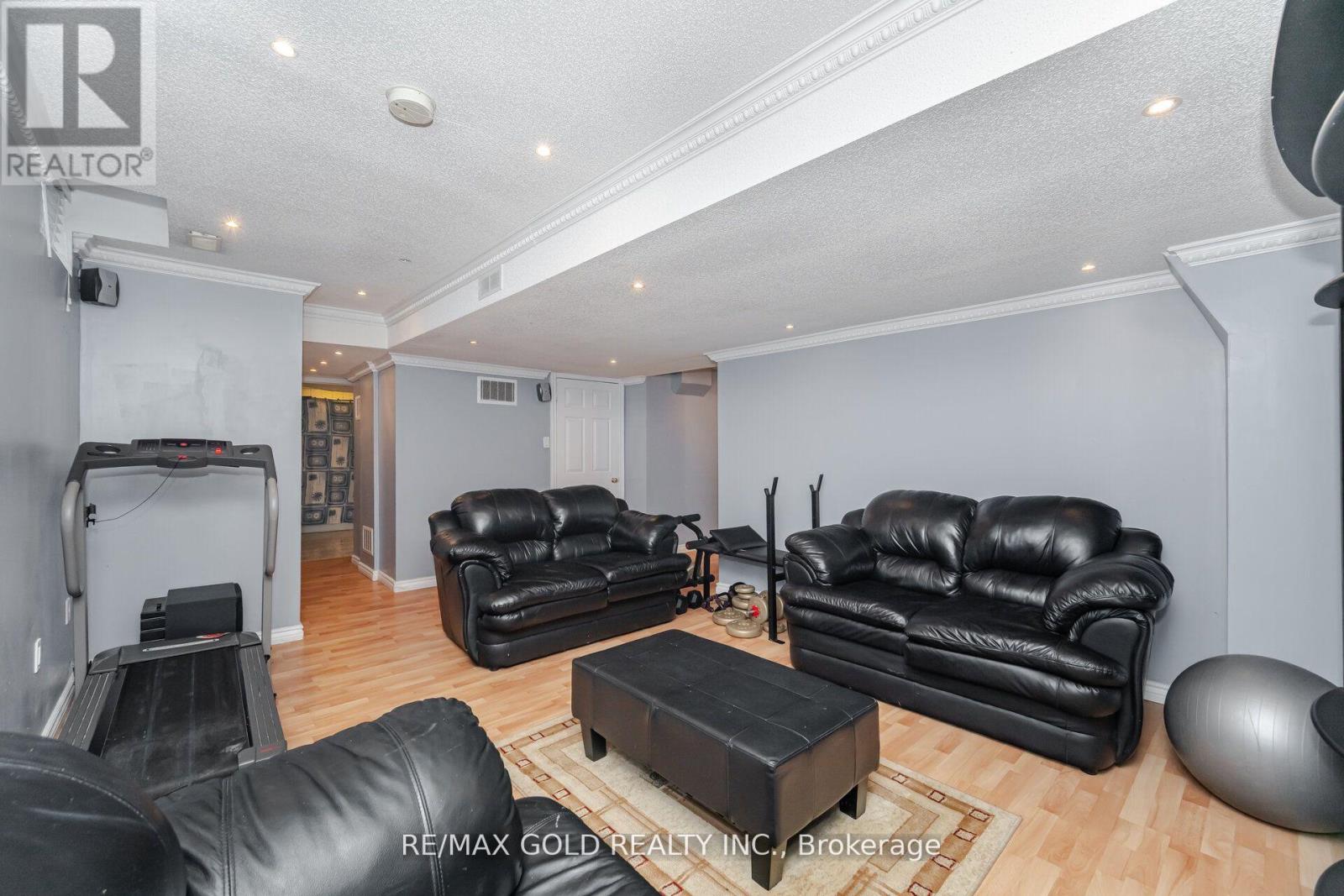 5 Summershade Street, Brampton, Ontario  L6P 2B9 - Photo 19 - W12901124