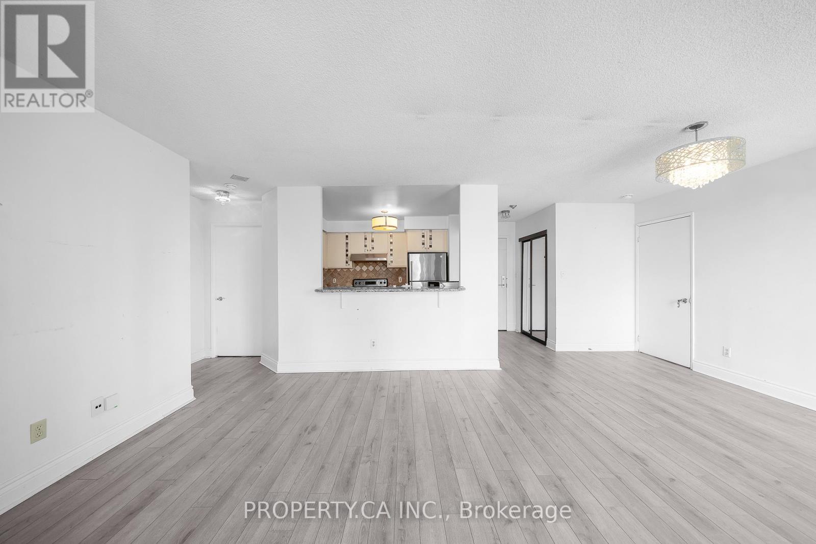 526 - 2267 Lake Shore Boulevard W, Toronto, Ontario  M8V 3X2 - Photo 10 - W12901140