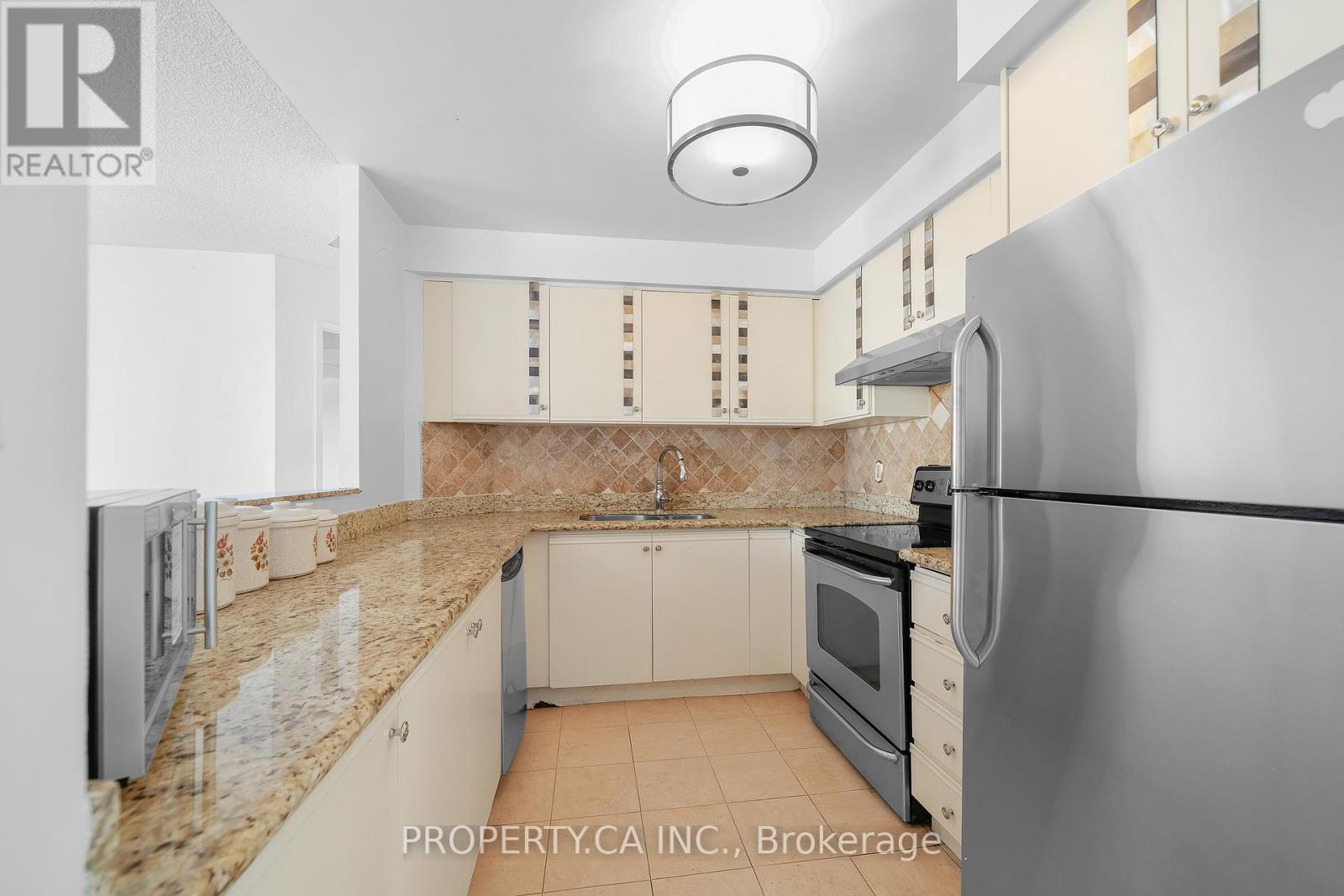 526 - 2267 Lake Shore Boulevard W, Toronto, Ontario  M8V 3X2 - Photo 12 - W12901140