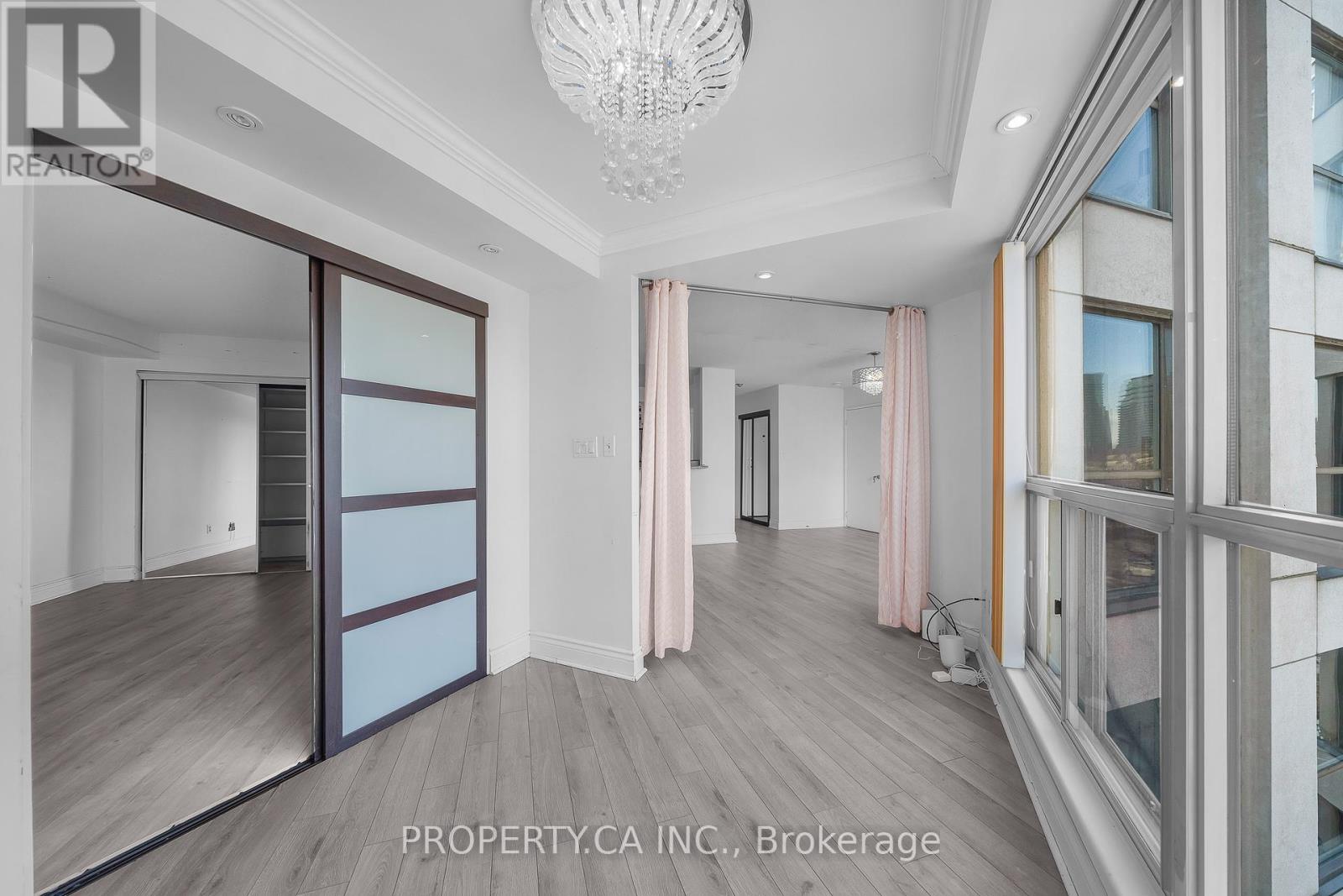 526 - 2267 Lake Shore Boulevard W, Toronto, Ontario  M8V 3X2 - Photo 14 - W12901140